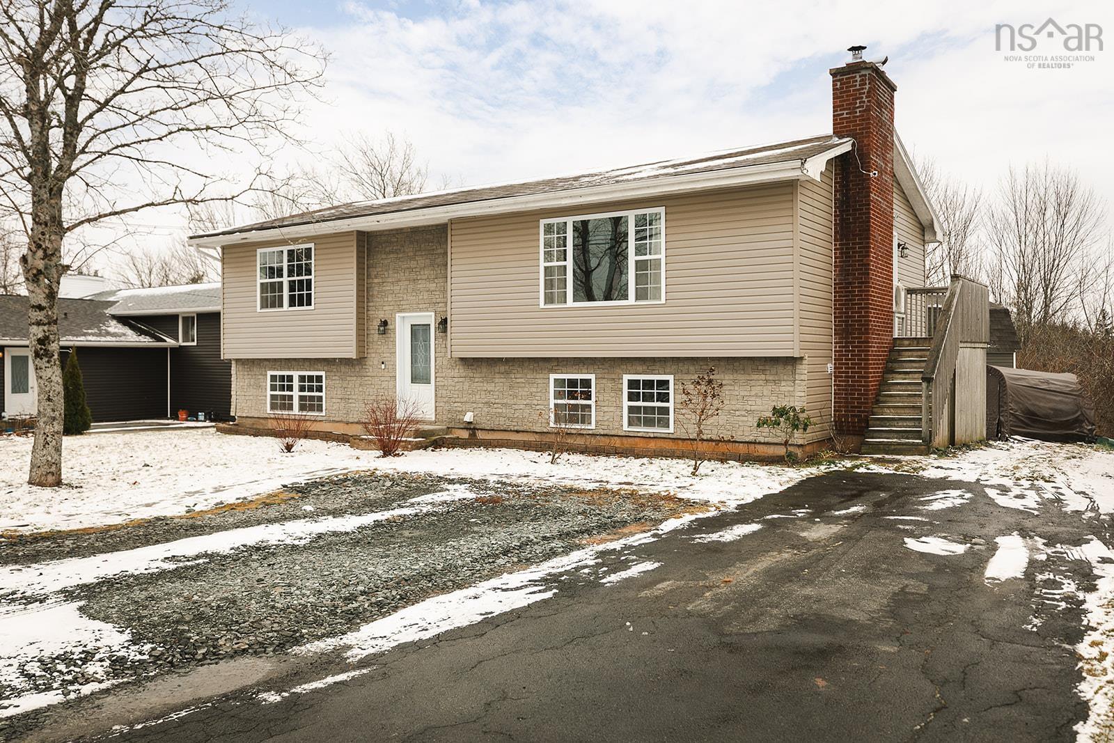 $549,900.00: 19 Parker Place Crescent, Enfield