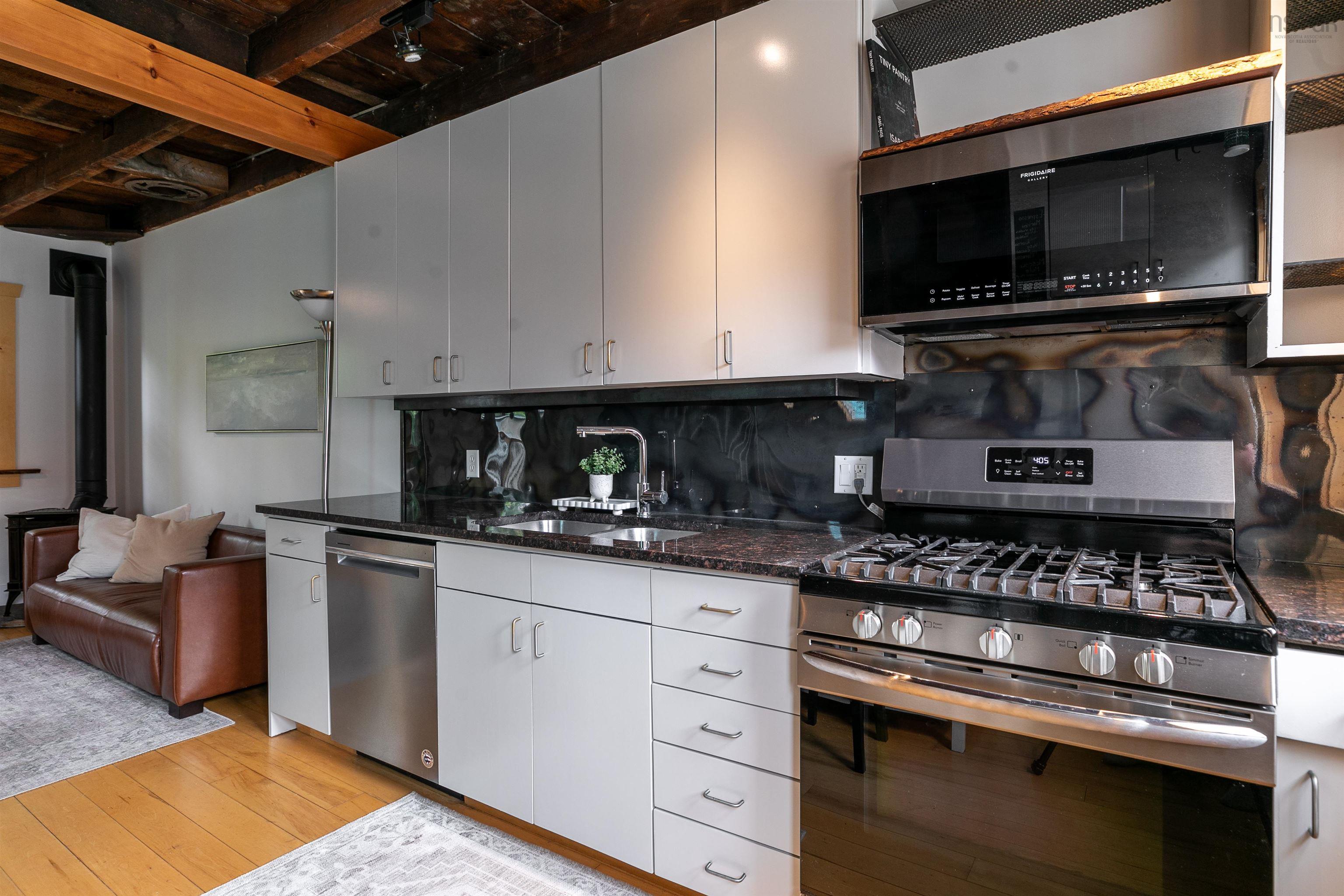 $799,999.00: 5568 Falkland Street, Halifax