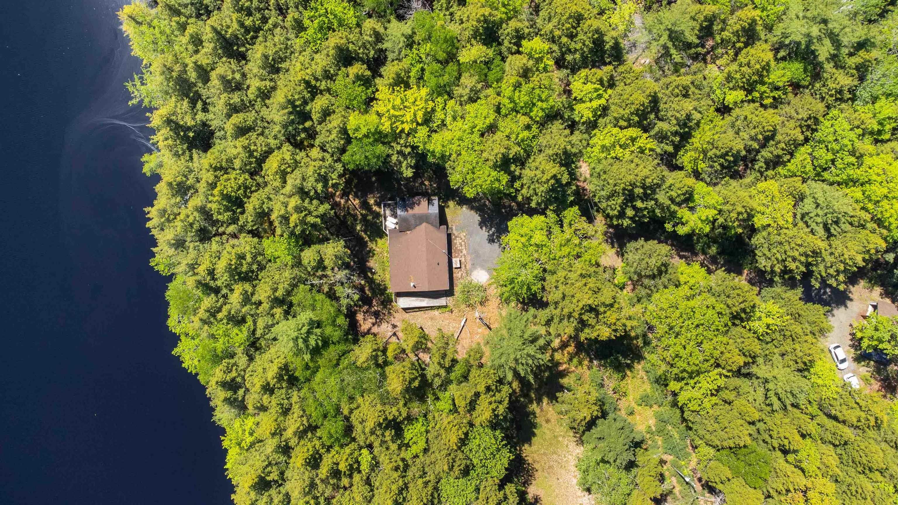 $599,000.00: 87 Edith's Point Road, South Brookfield