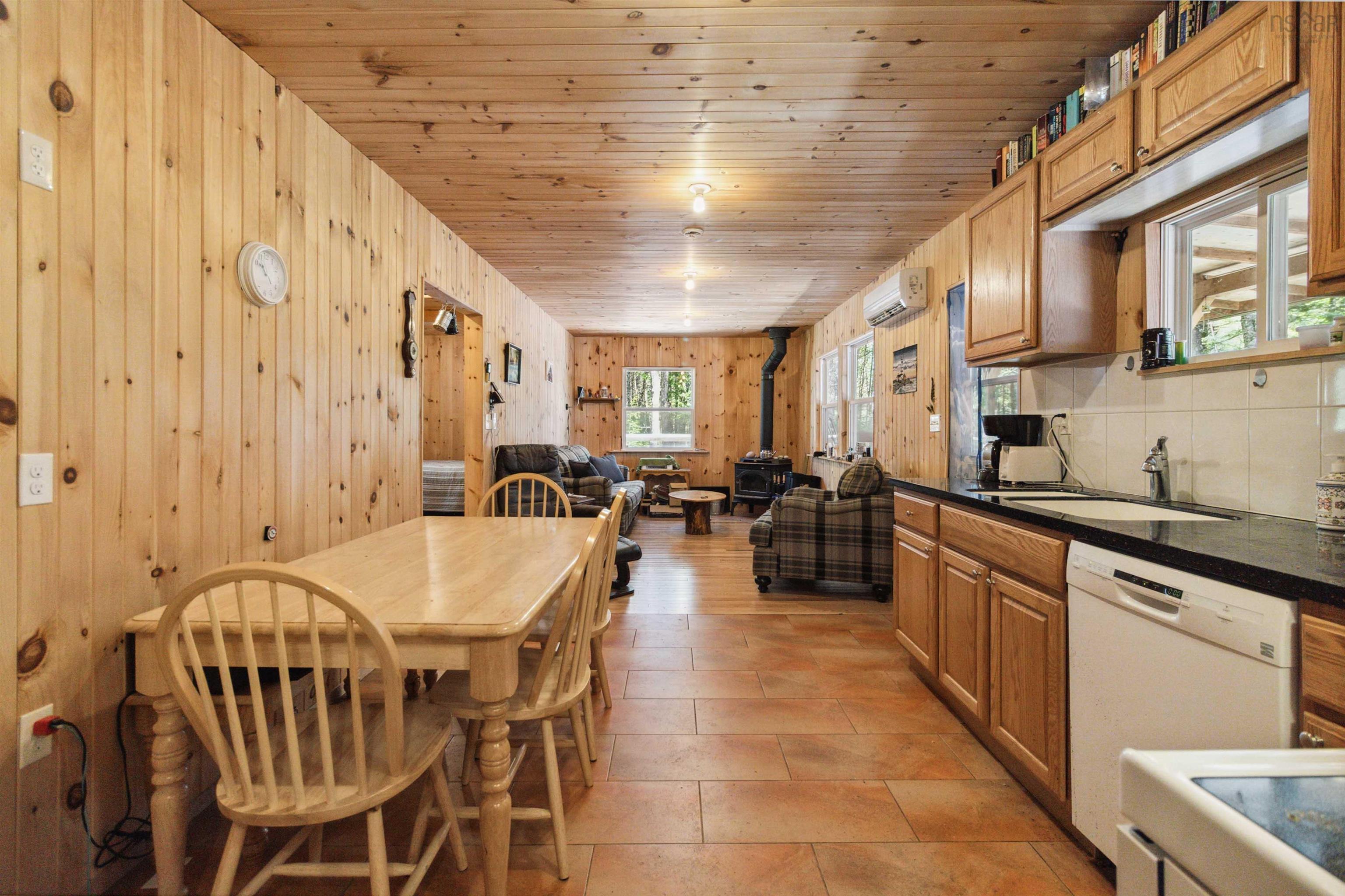 $599,000.00: 87 Edith