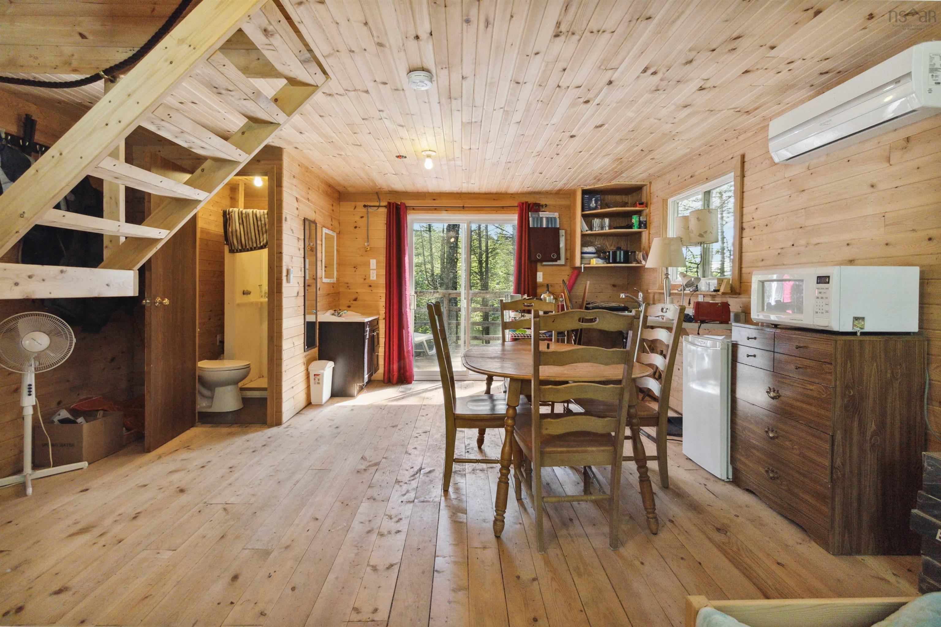 $599,000.00: 87 Edith