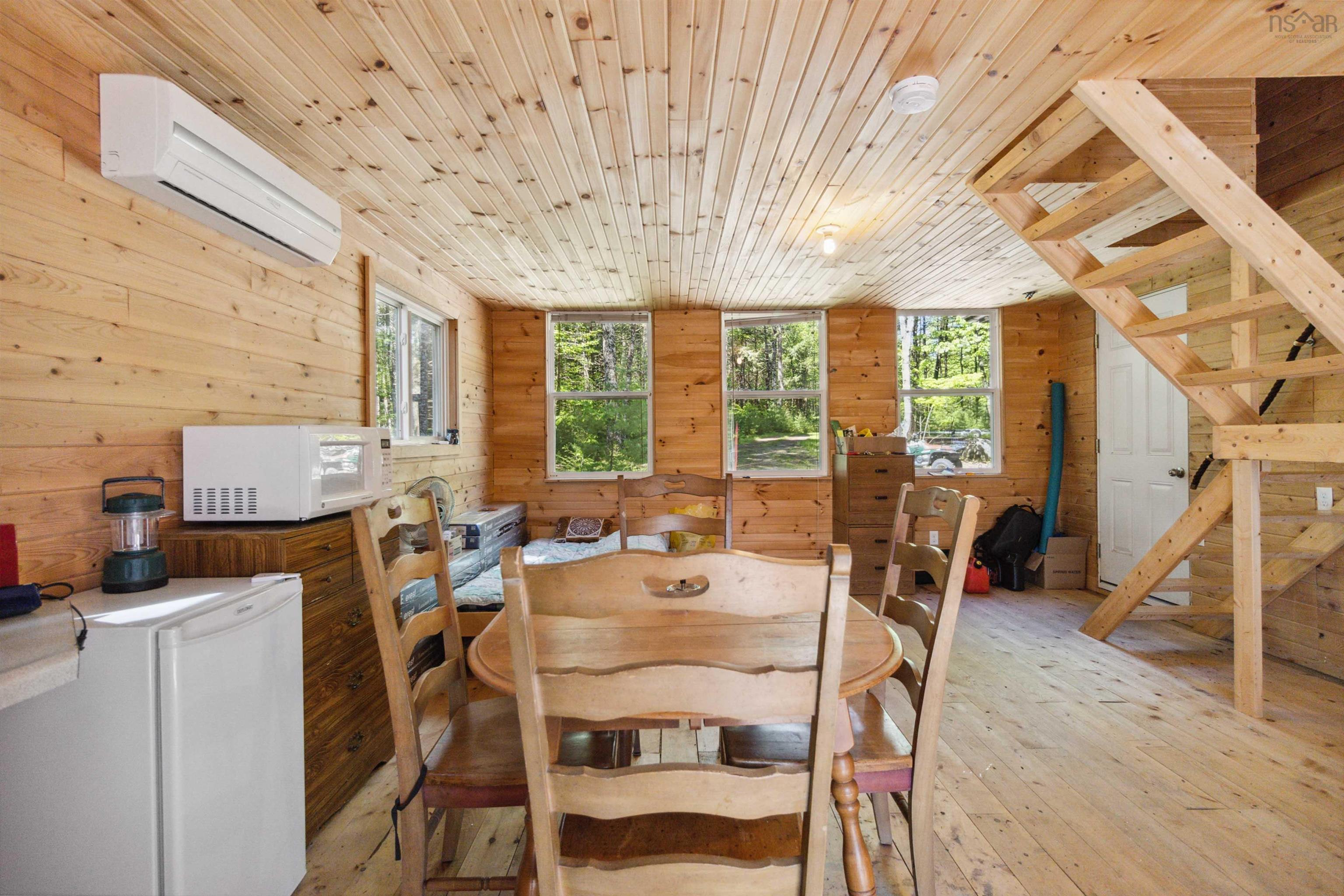 $599,000.00: 87 Edith