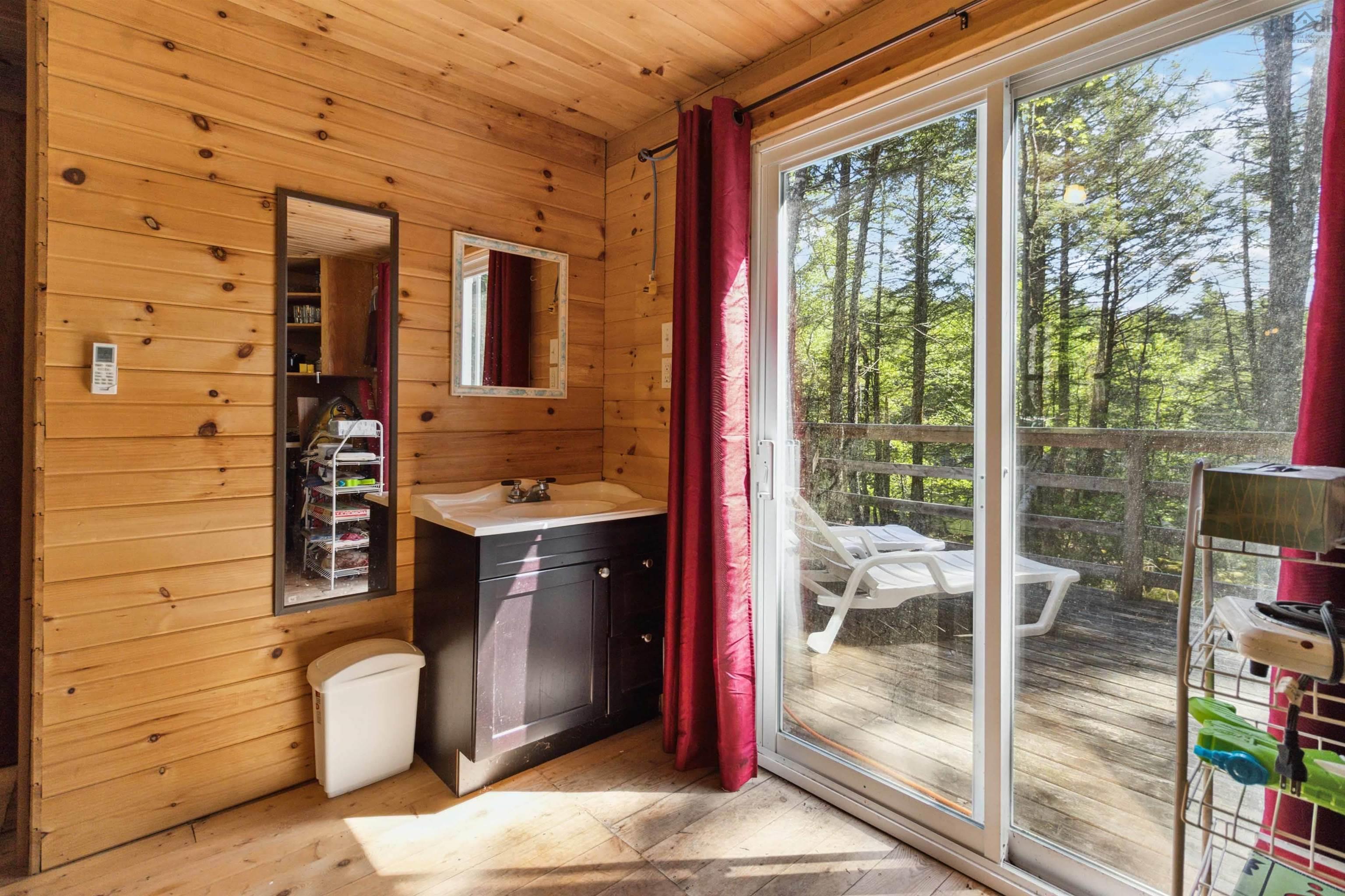 $599,000.00: 87 Edith