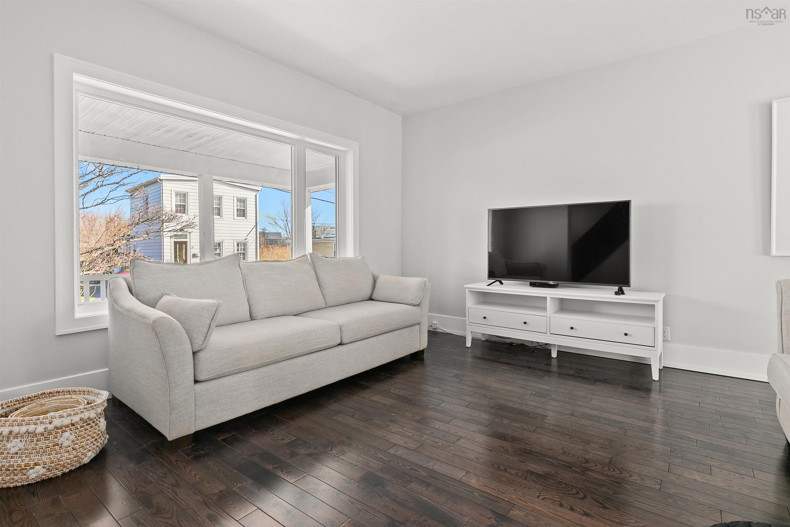 $534,900.00: 30 Cuisack Street, Dartmouth