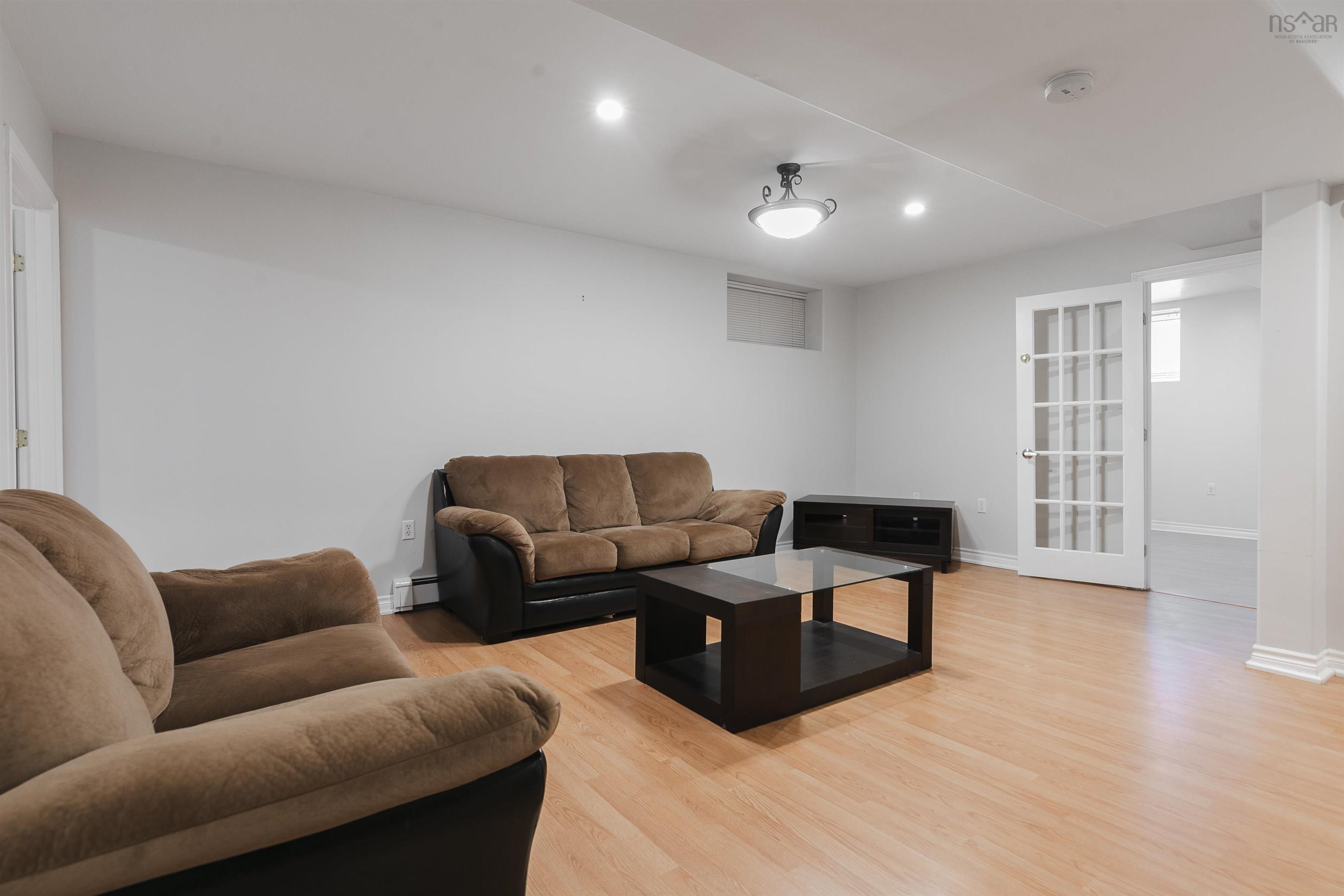 $834,900.00: 9 Lanshaw Close, Halifax