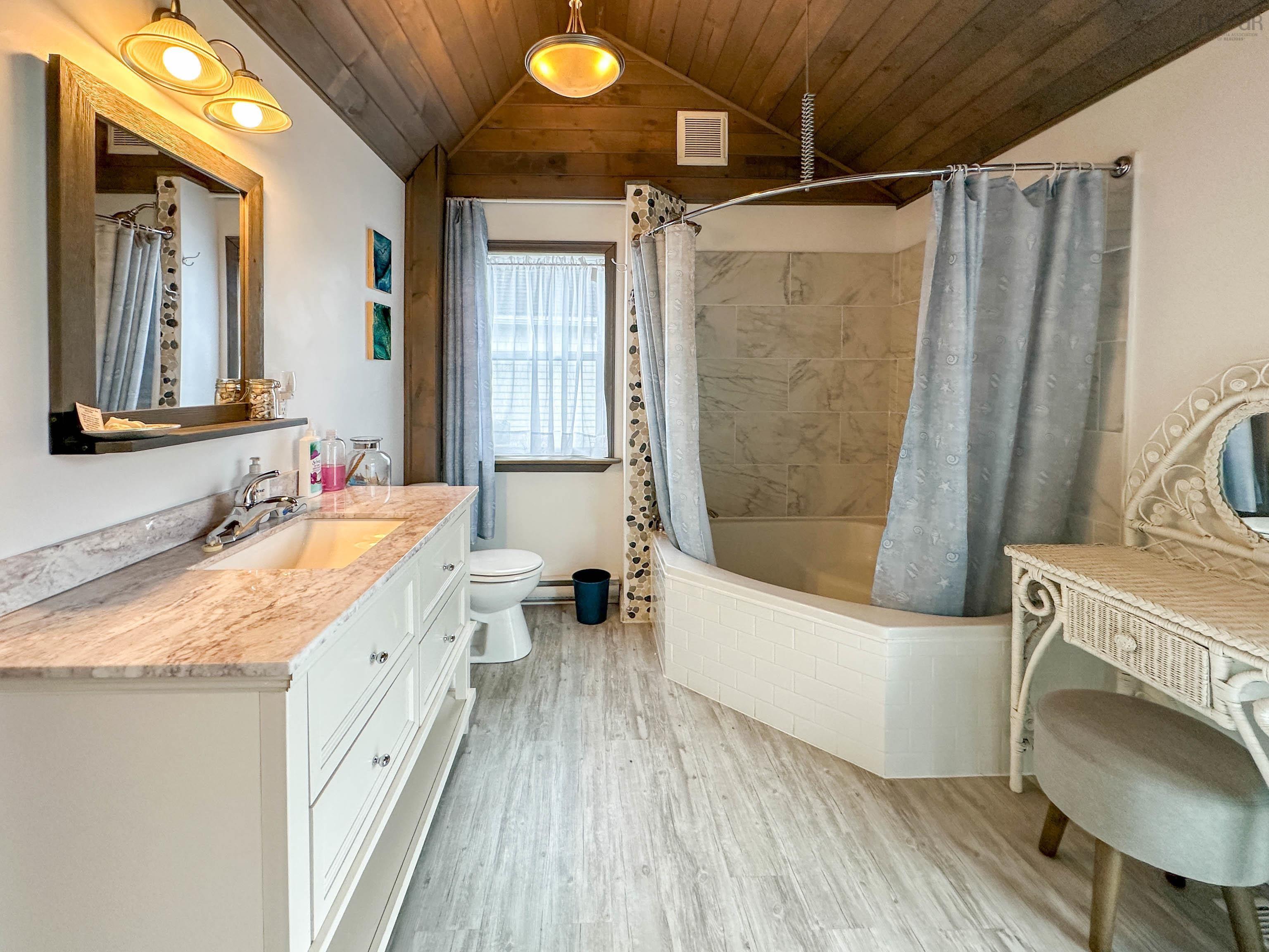 $434,900.00: 553 LAHAVE Street, Bridgewater