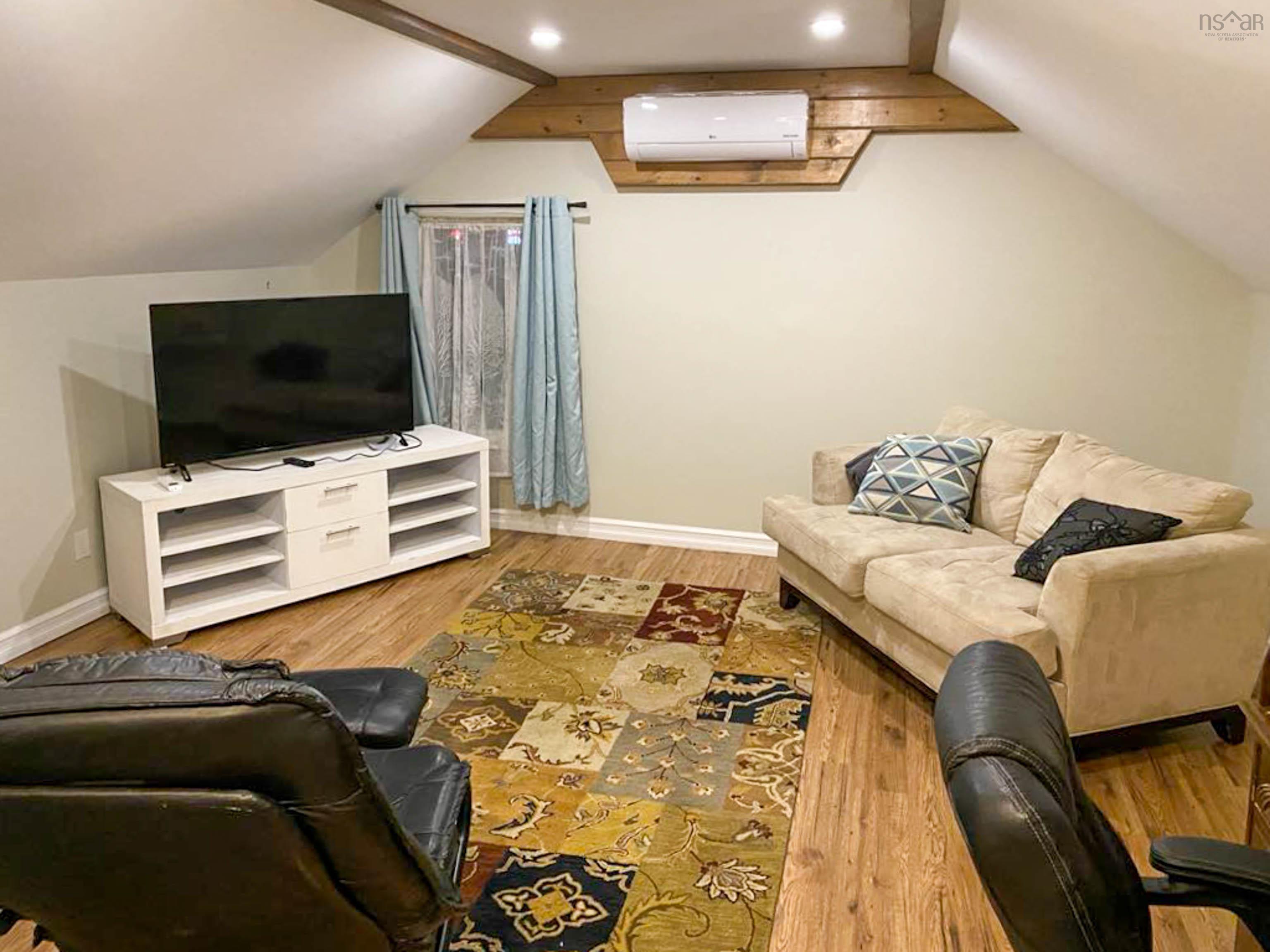 $434,900.00: 553 LAHAVE Street, Bridgewater