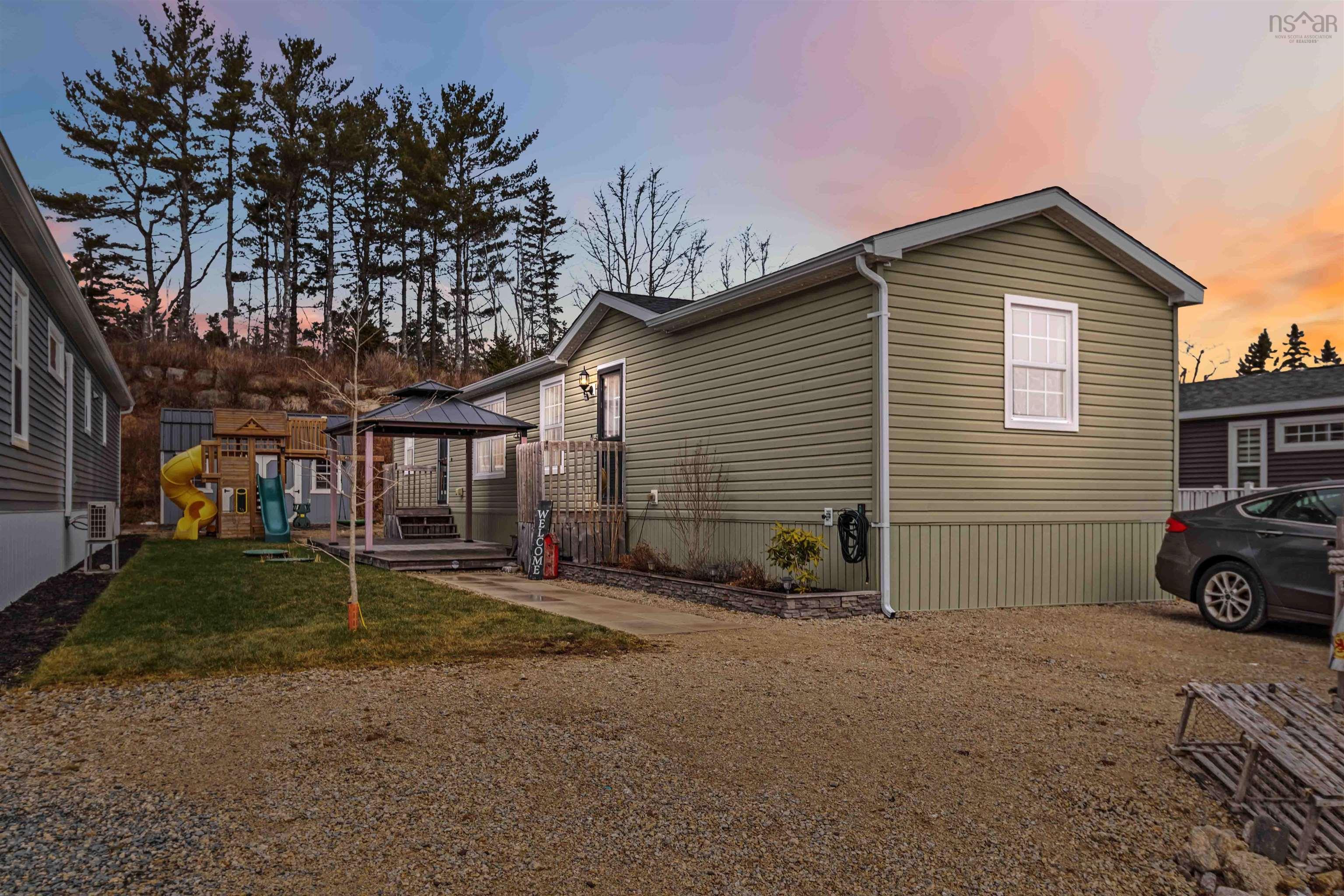 $274,900.00: 19 Breeze Circle, Simms Settlement