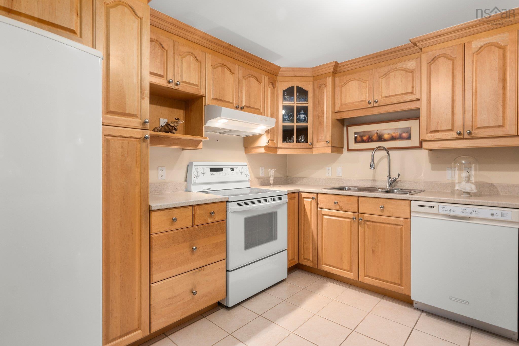 $799,900.00: 403 1540 Summer Street, Halifax