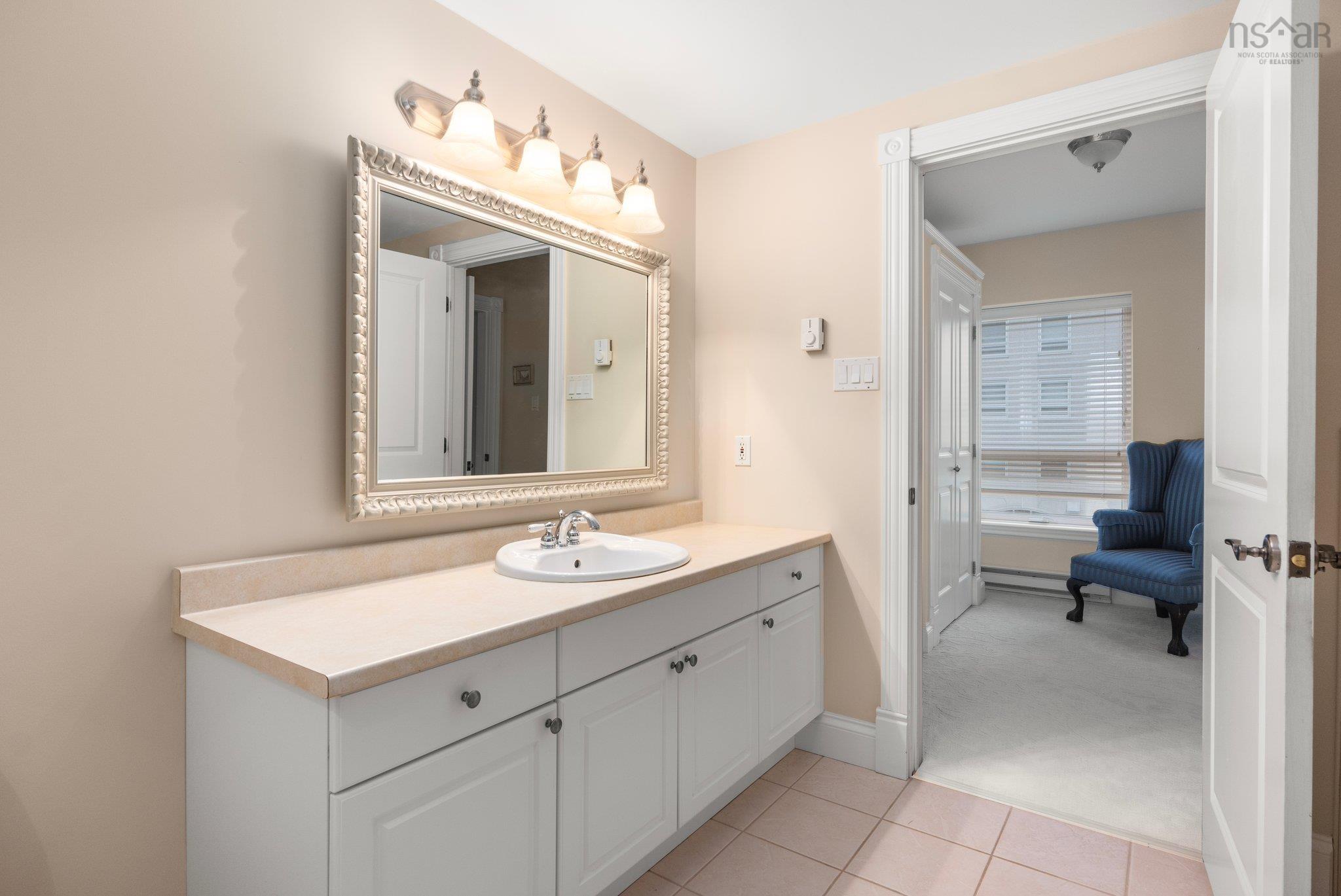 $799,900.00: 403 1540 Summer Street, Halifax