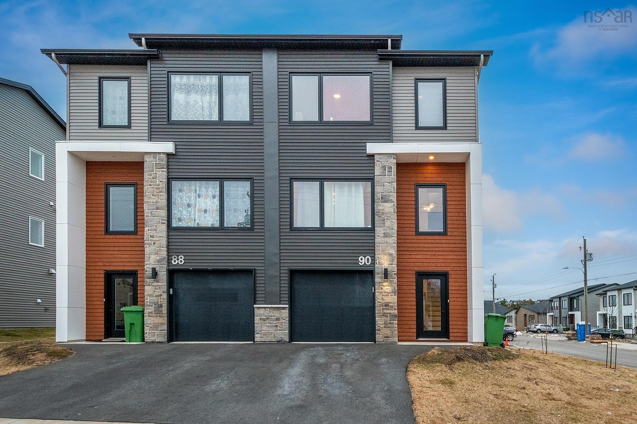 $650,000.00: 90 Honeygold Drive, Halifax