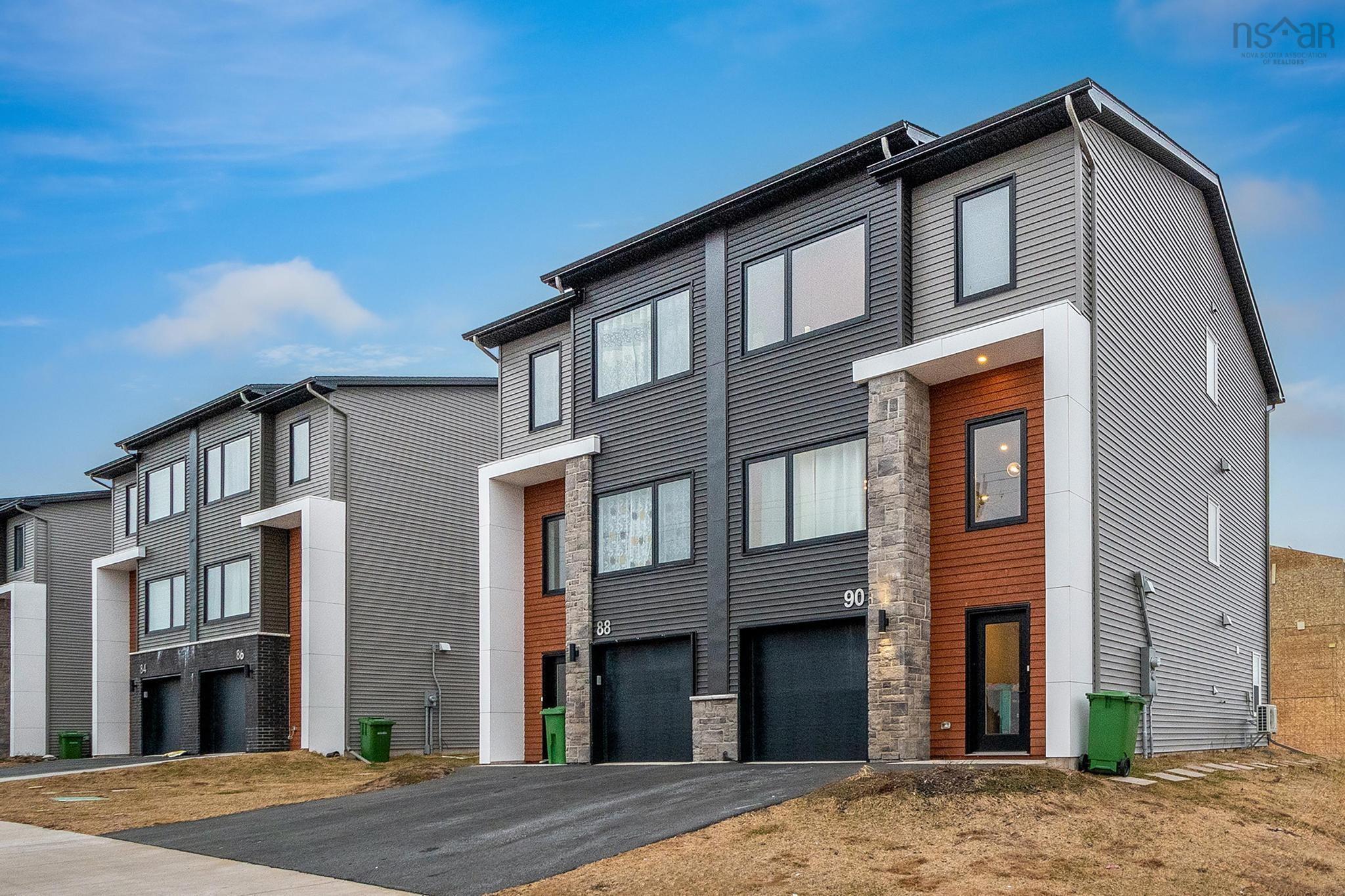 $650,000.00: 90 Honeygold Drive, Halifax