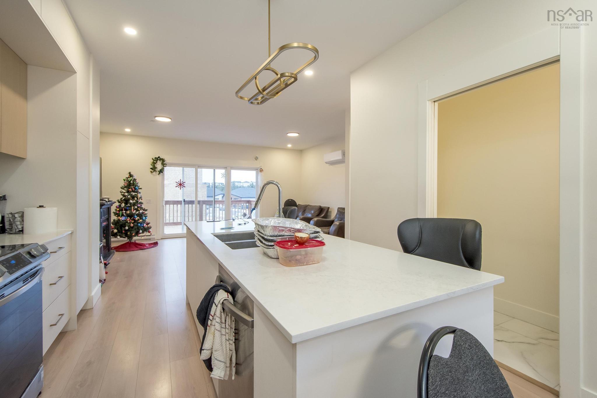 $650,000.00: 90 Honeygold Drive, Halifax