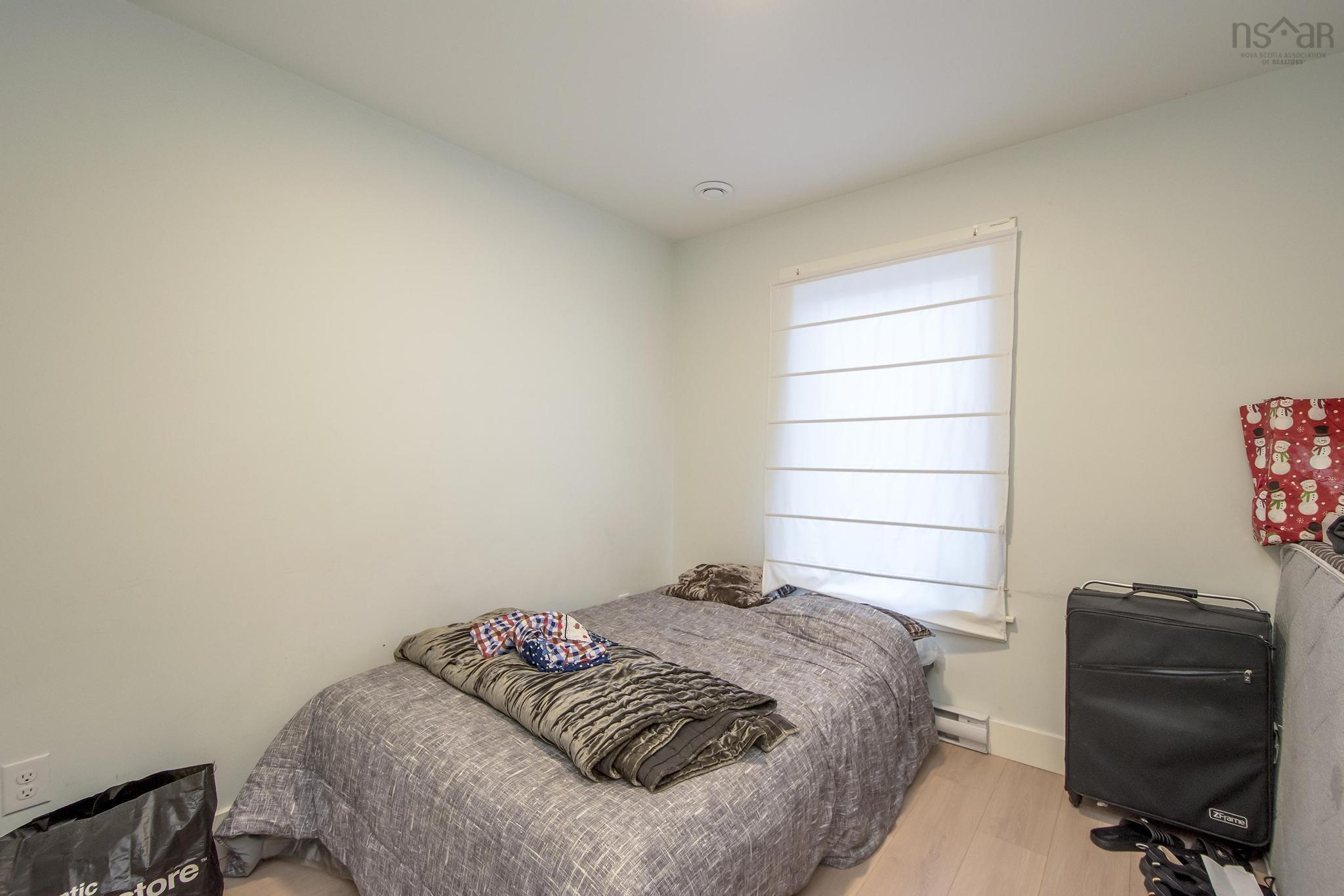 $650,000.00: 90 Honeygold Drive, Halifax