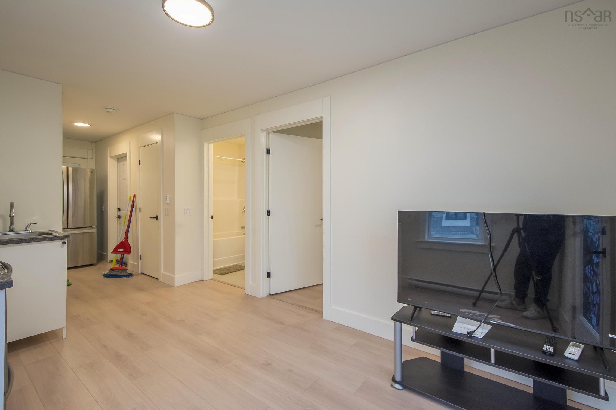 $650,000.00: 90 Honeygold Drive, Halifax