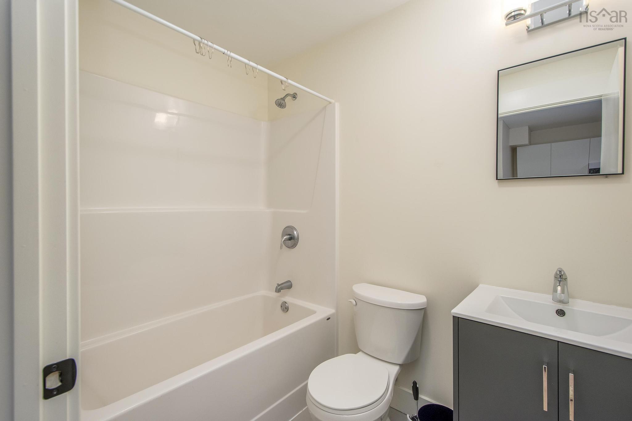 $650,000.00: 90 Honeygold Drive, Halifax