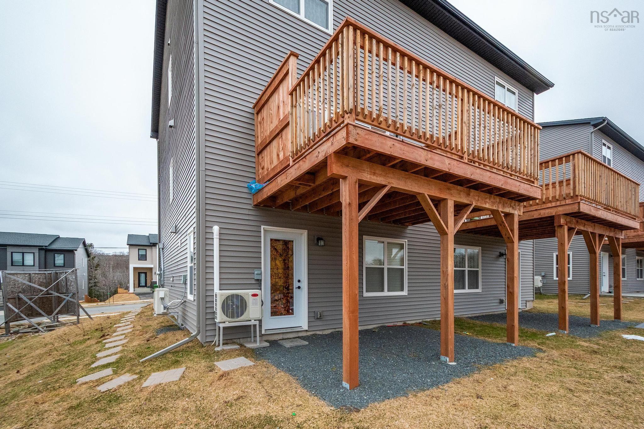 $650,000.00: 90 Honeygold Drive, Halifax
