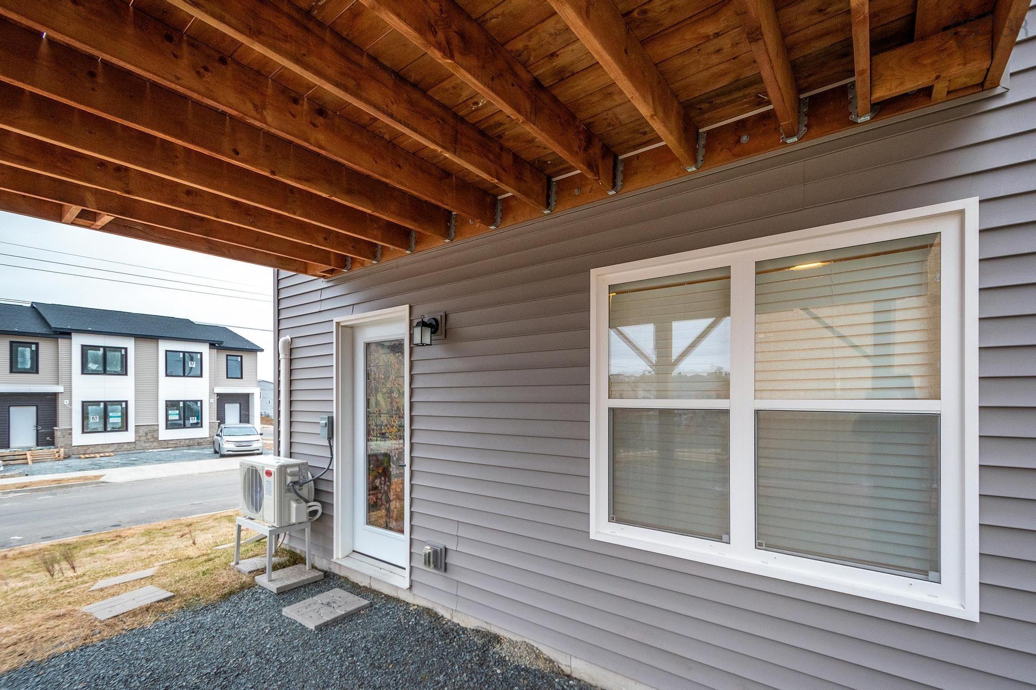 $650,000.00: 90 Honeygold Drive, Halifax