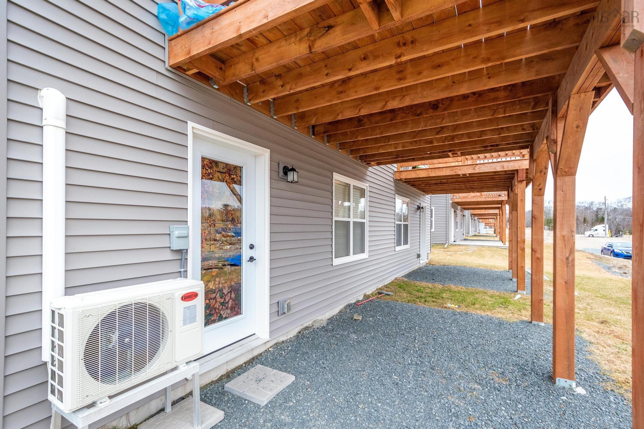 $650,000.00: 90 Honeygold Drive, Halifax