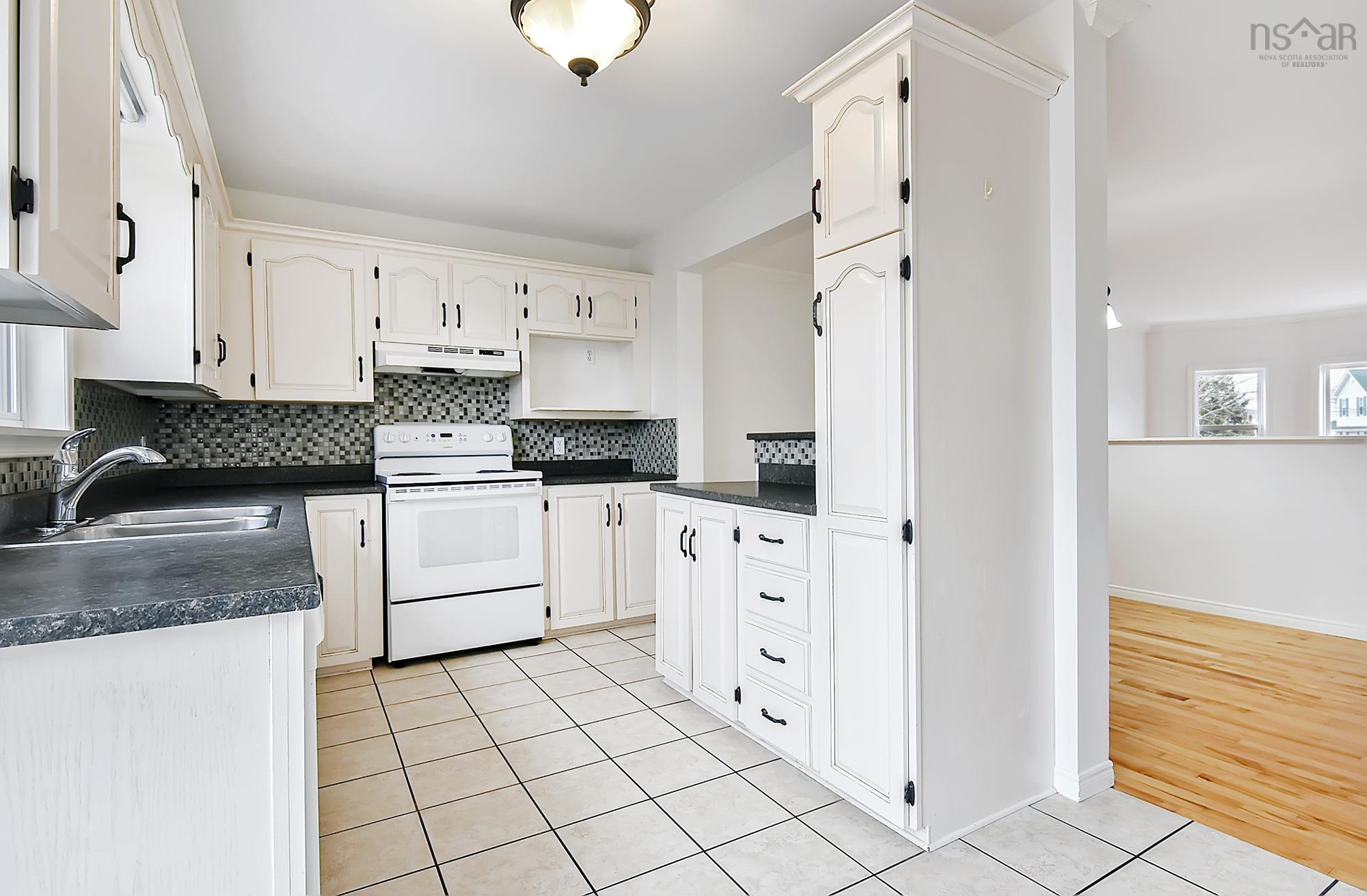 $489,900.00: 153 Brentwood Avenue, Timberlea