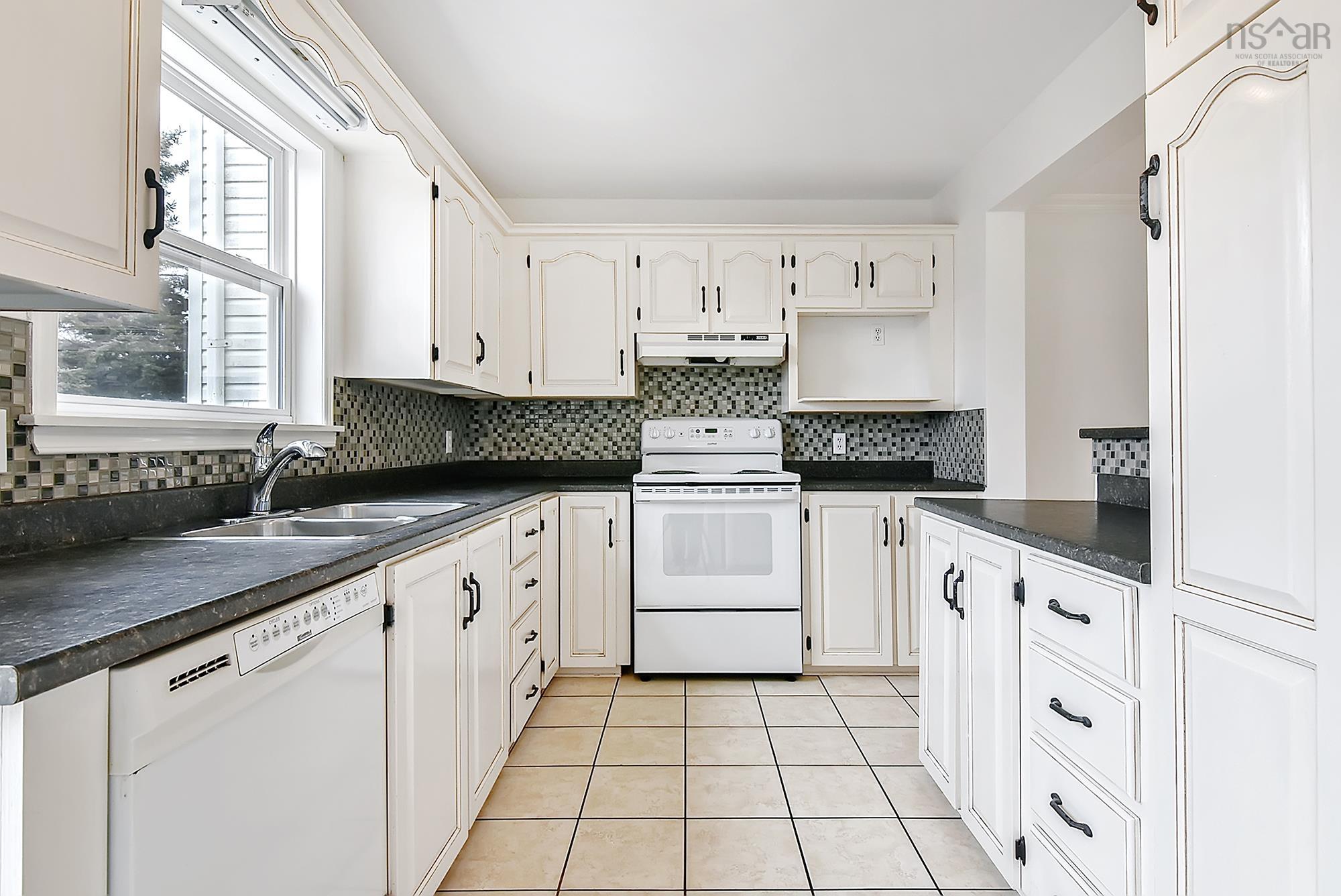 $489,900.00: 153 Brentwood Avenue, Timberlea