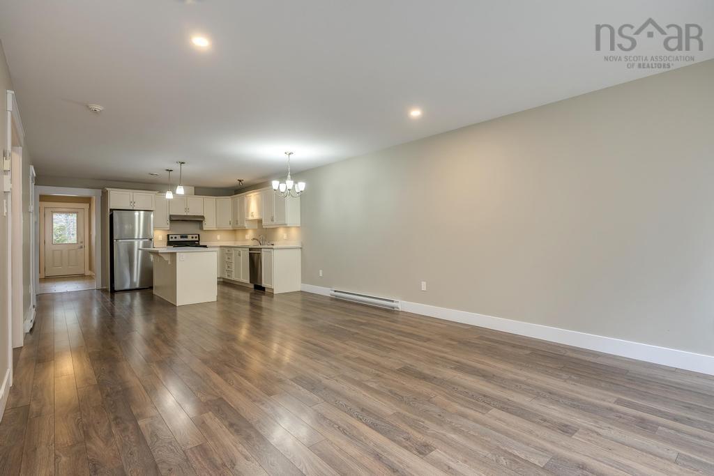 $399,900.00: 25 Founders Court, Porters Lake