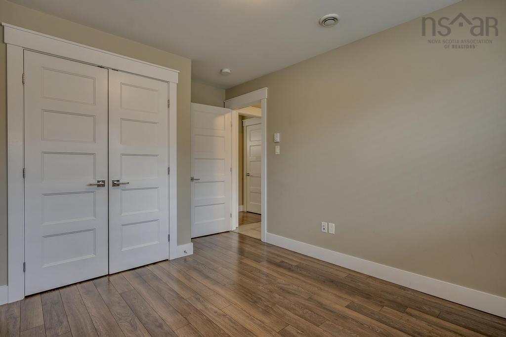 $399,900.00: 25 Founders Court, Porters Lake