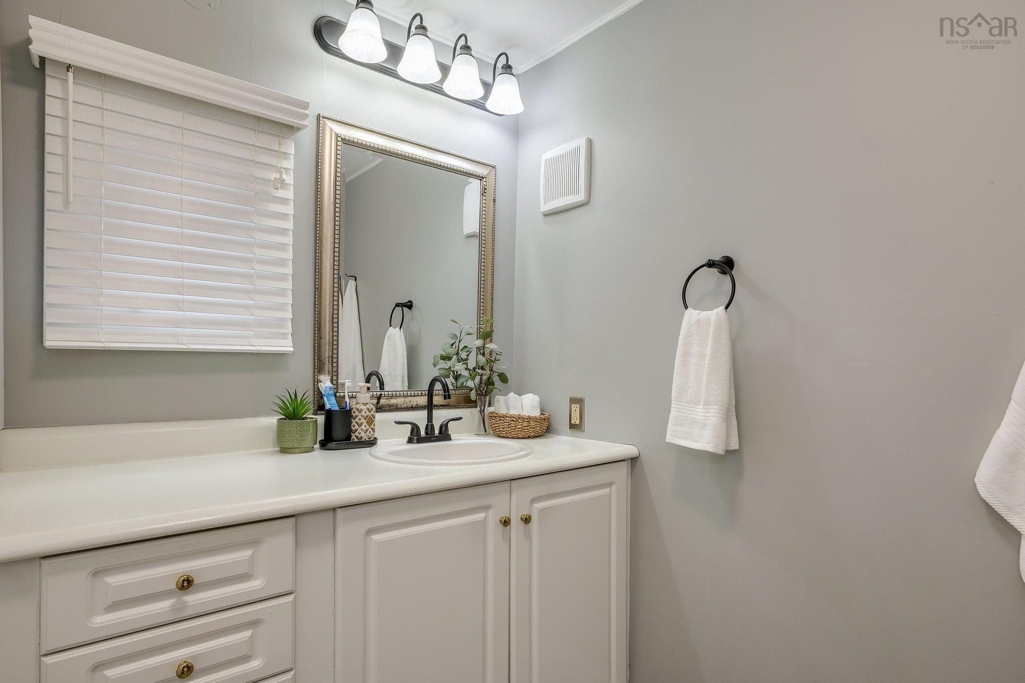 $195,000.00: 27 Brook Crescent, Middle Sackville