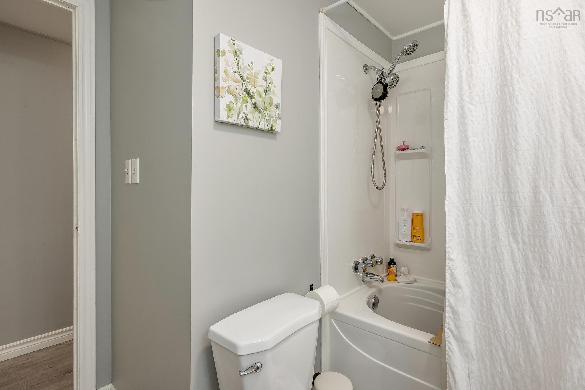 $195,000.00: 27 Brook Crescent, Middle Sackville