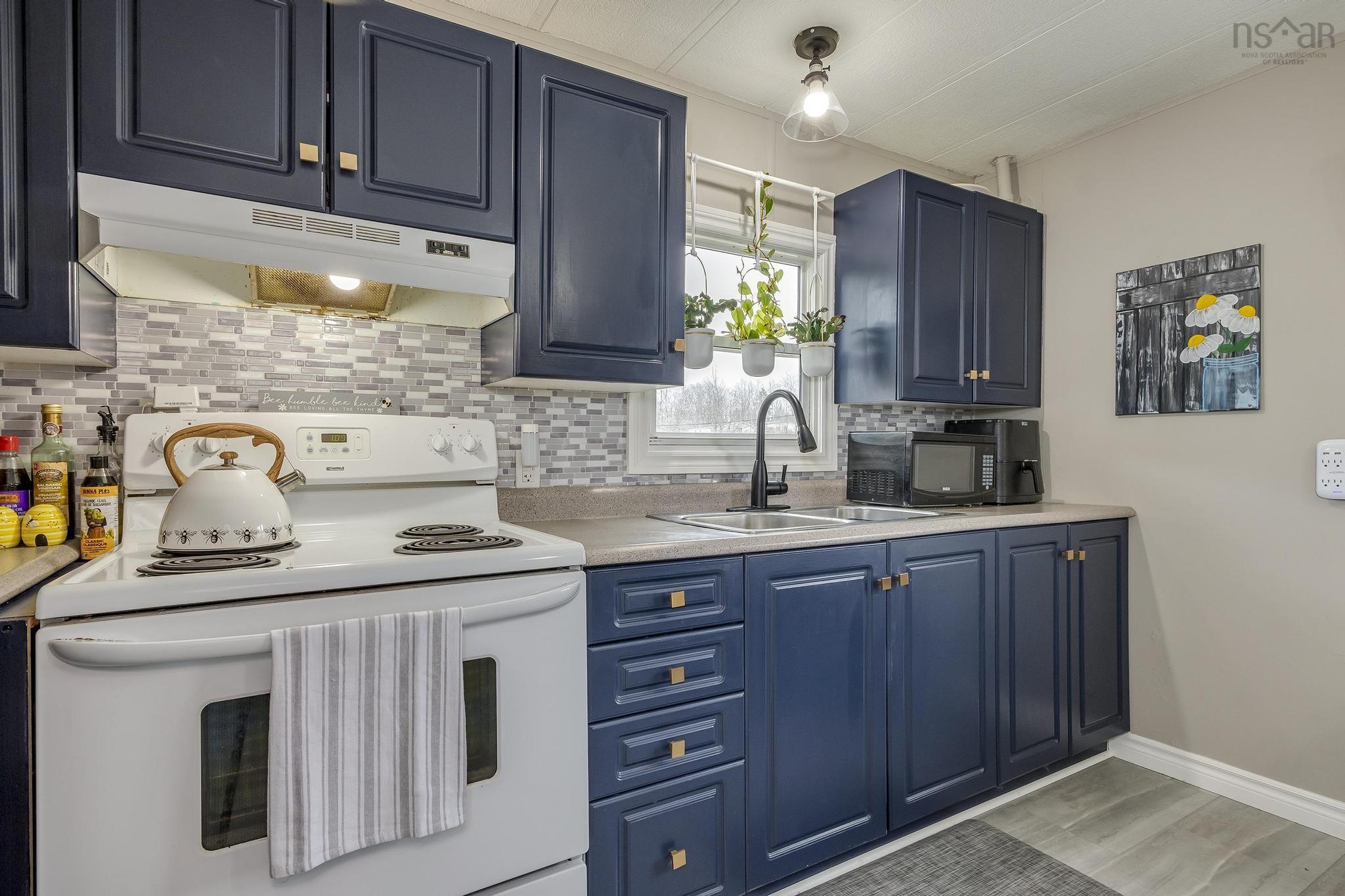 $195,000.00: 27 Brook Crescent, Middle Sackville