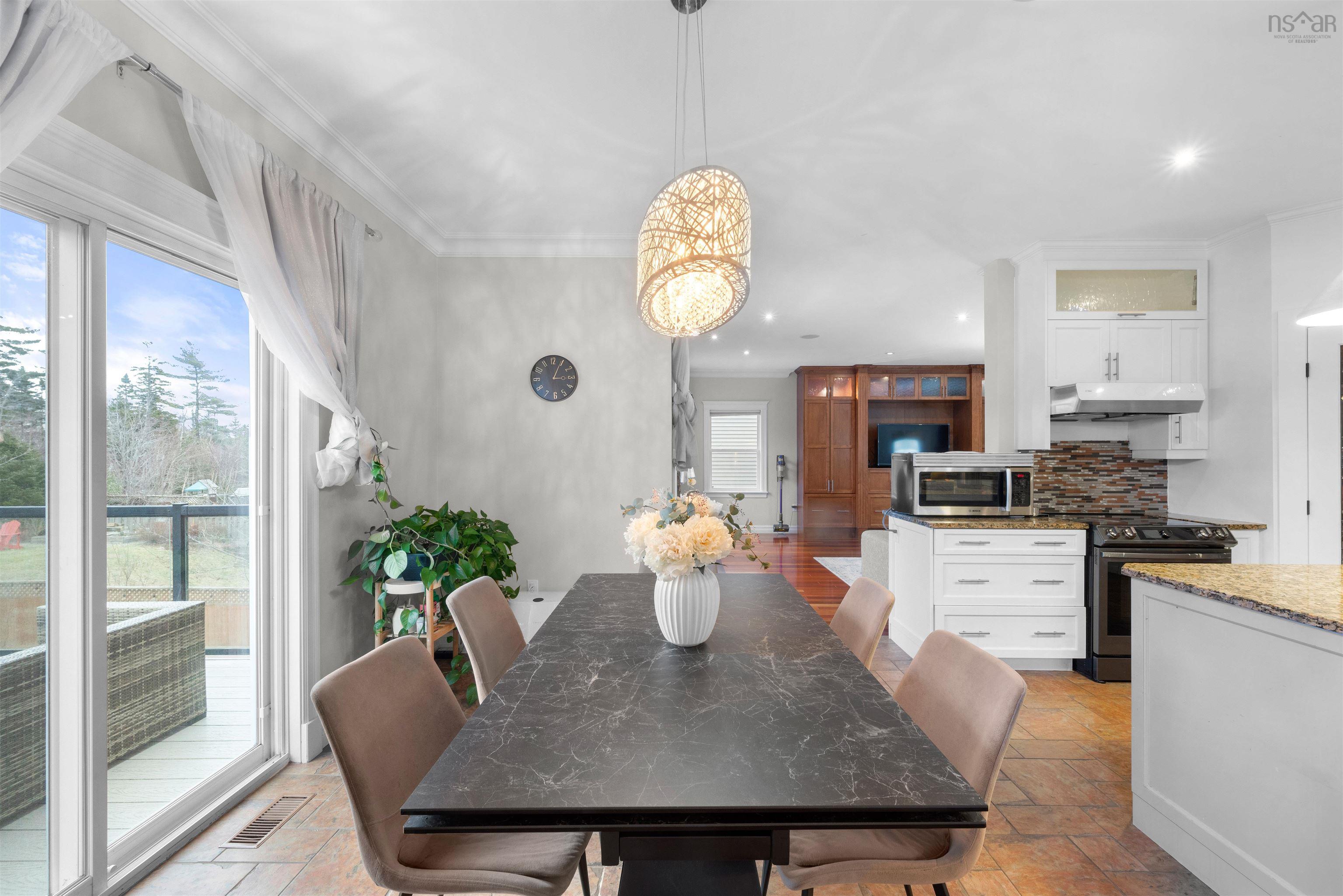 $1,099,900.00: 59 Sedgewick Place, Bedford