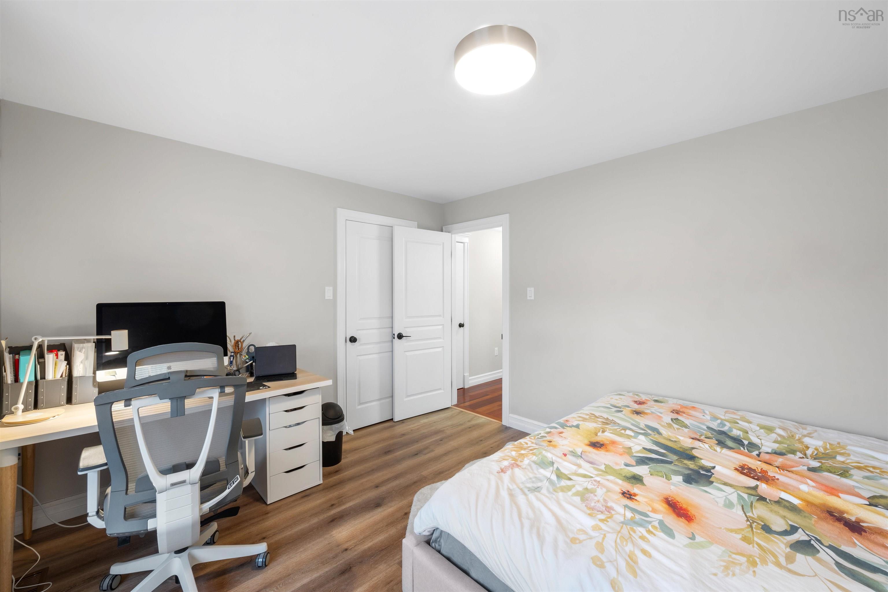 $1,099,900.00: 59 Sedgewick Place, Bedford
