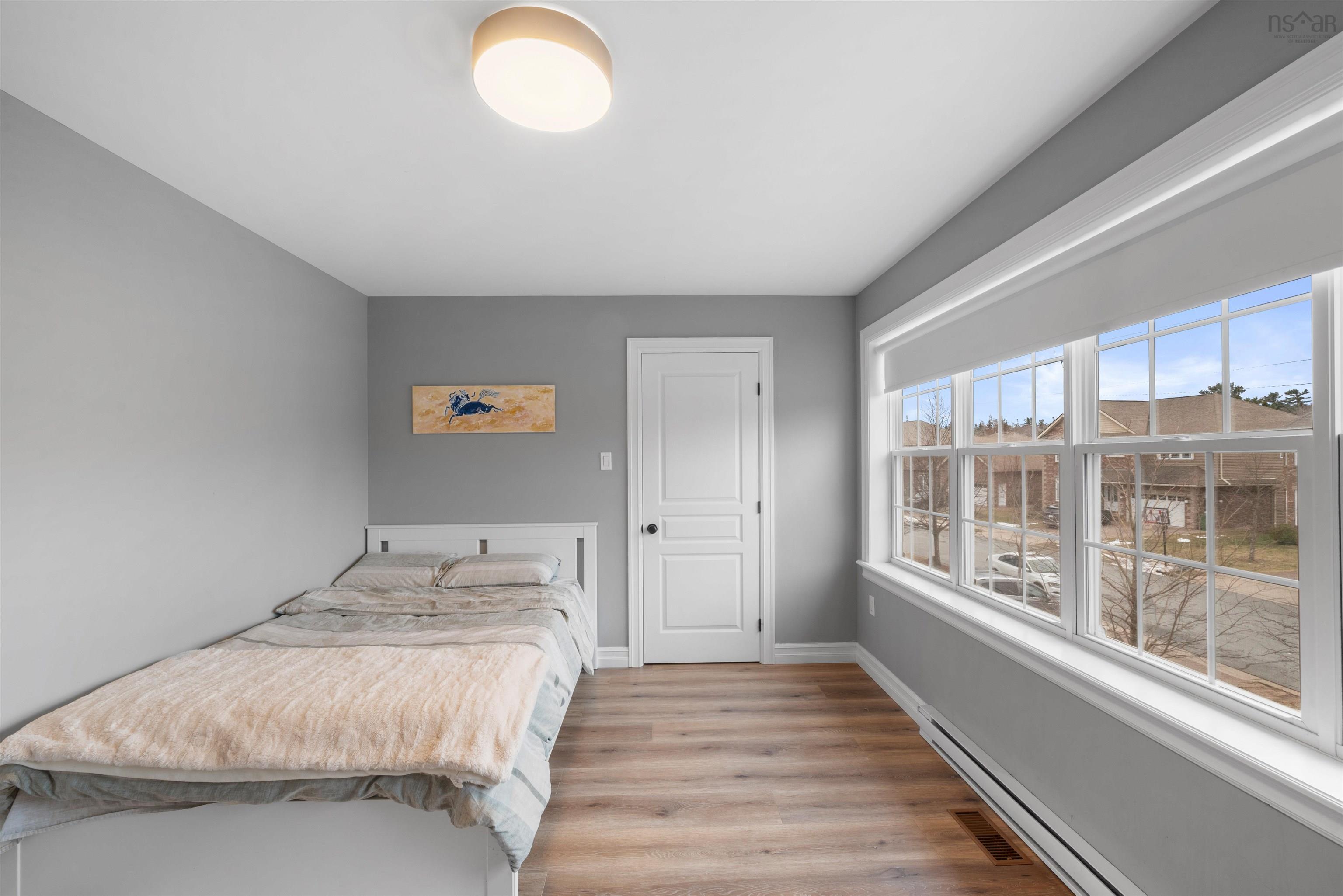 $1,099,900.00: 59 Sedgewick Place, Bedford