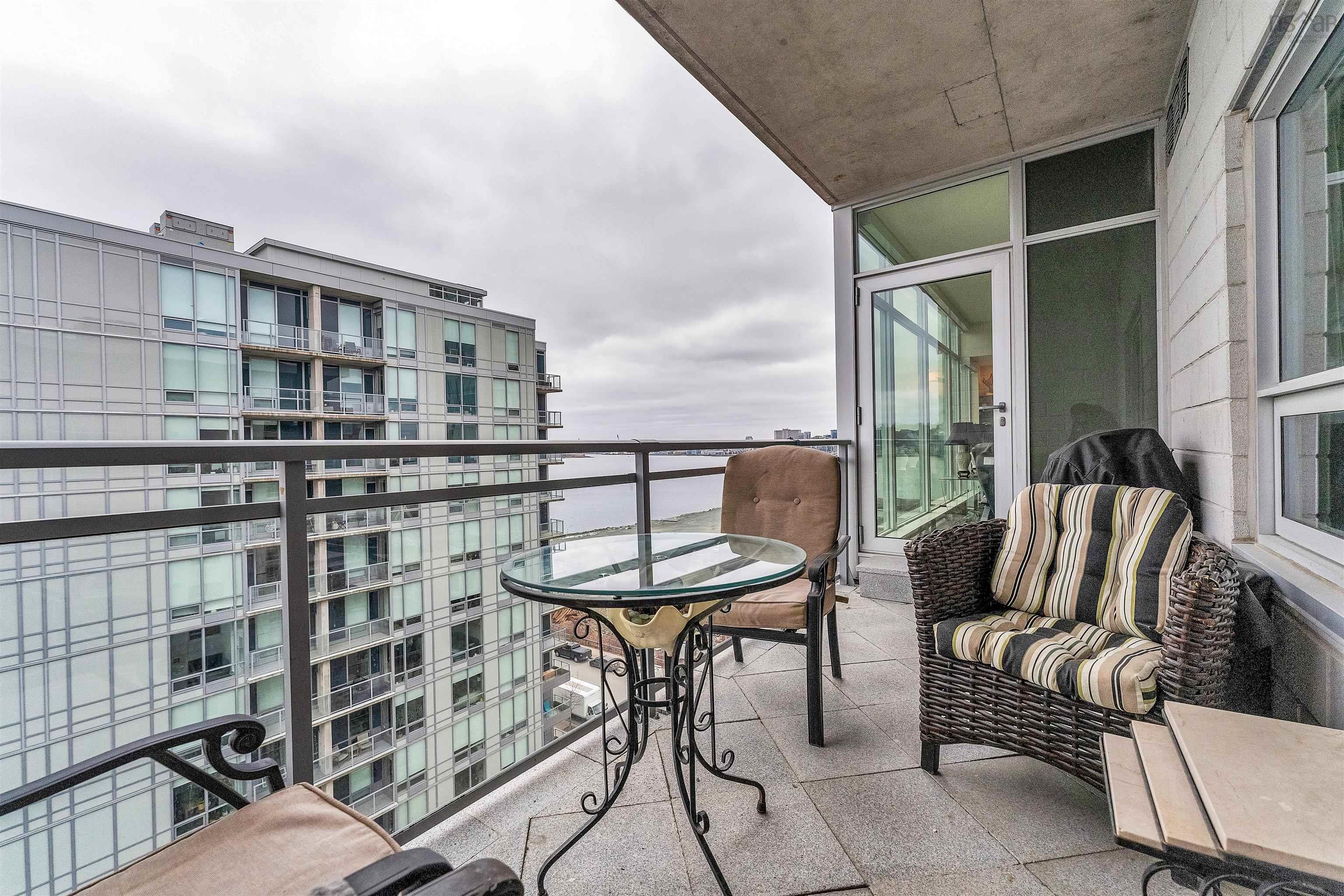 $599,900.00: 1003 31 Kings Wharf Place, Dartmouth
