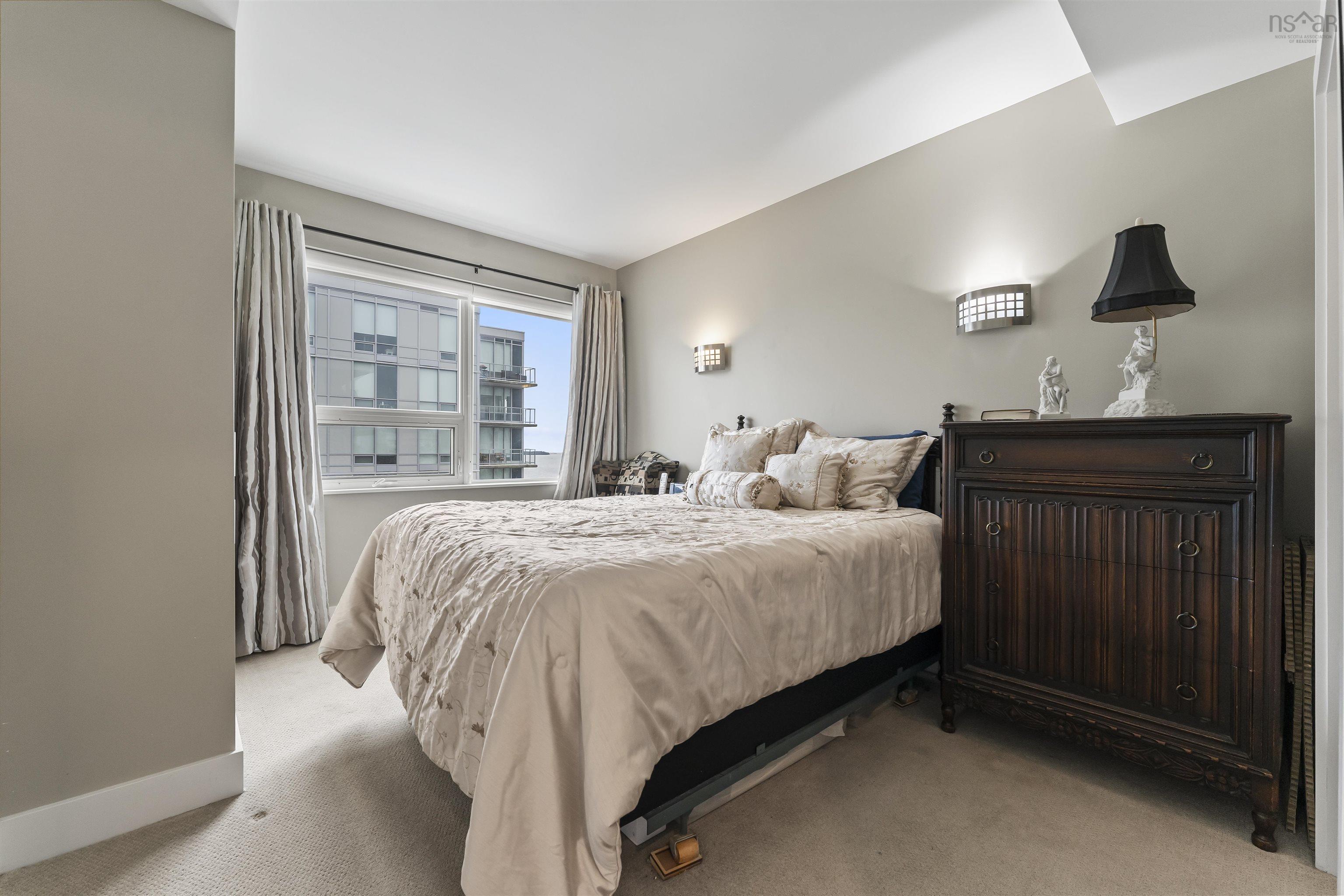 $599,900.00: 1003 31 Kings Wharf Place, Dartmouth
