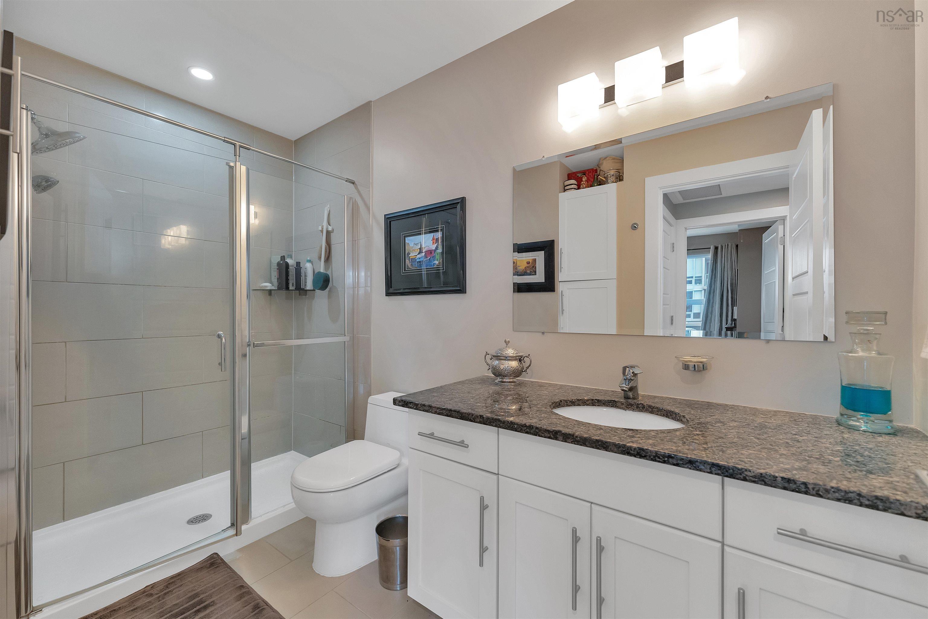 $599,900.00: 1003 31 Kings Wharf Place, Dartmouth