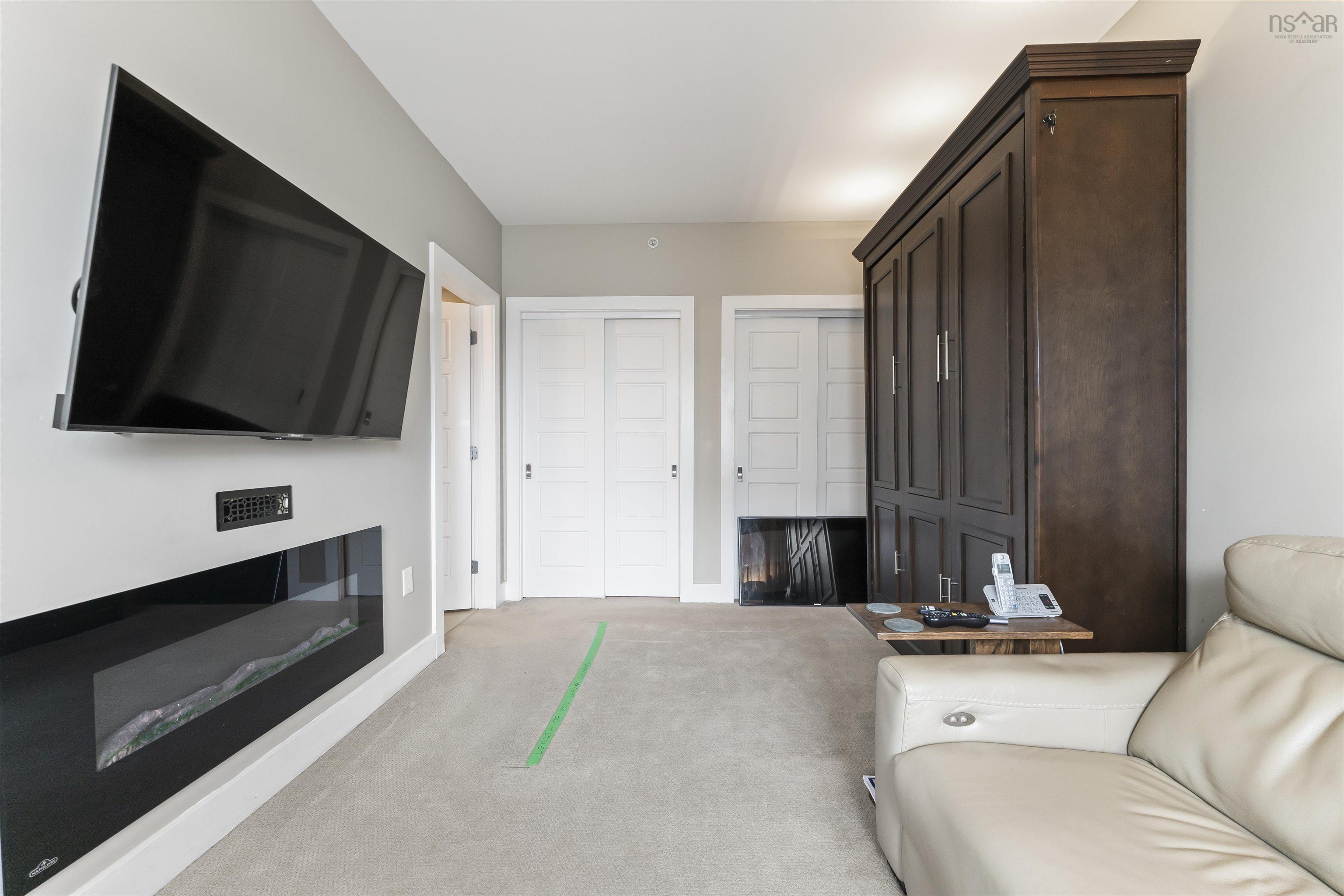 $599,900.00: 1003 31 Kings Wharf Place, Dartmouth