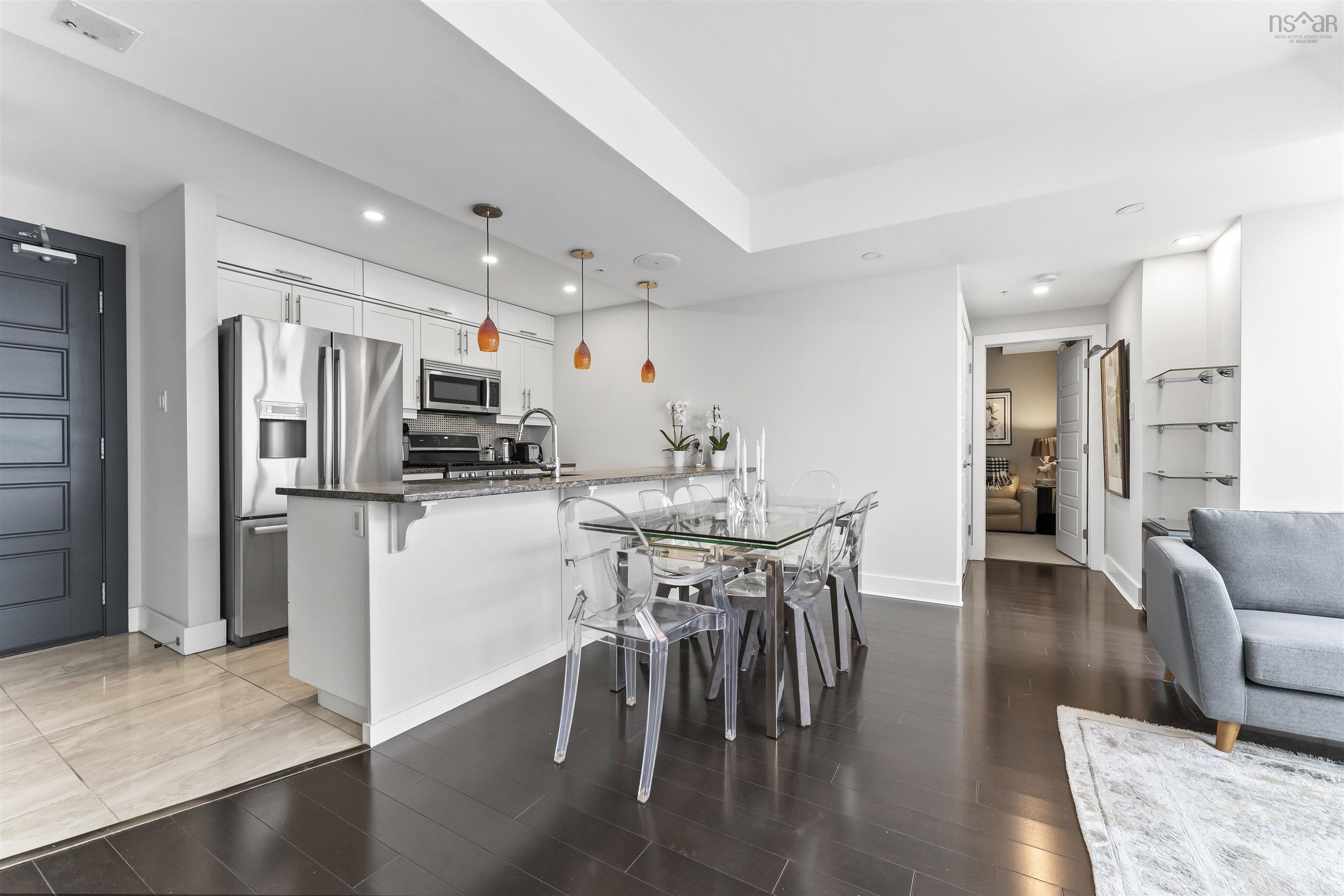$599,900.00: 1003 31 Kings Wharf Place, Dartmouth