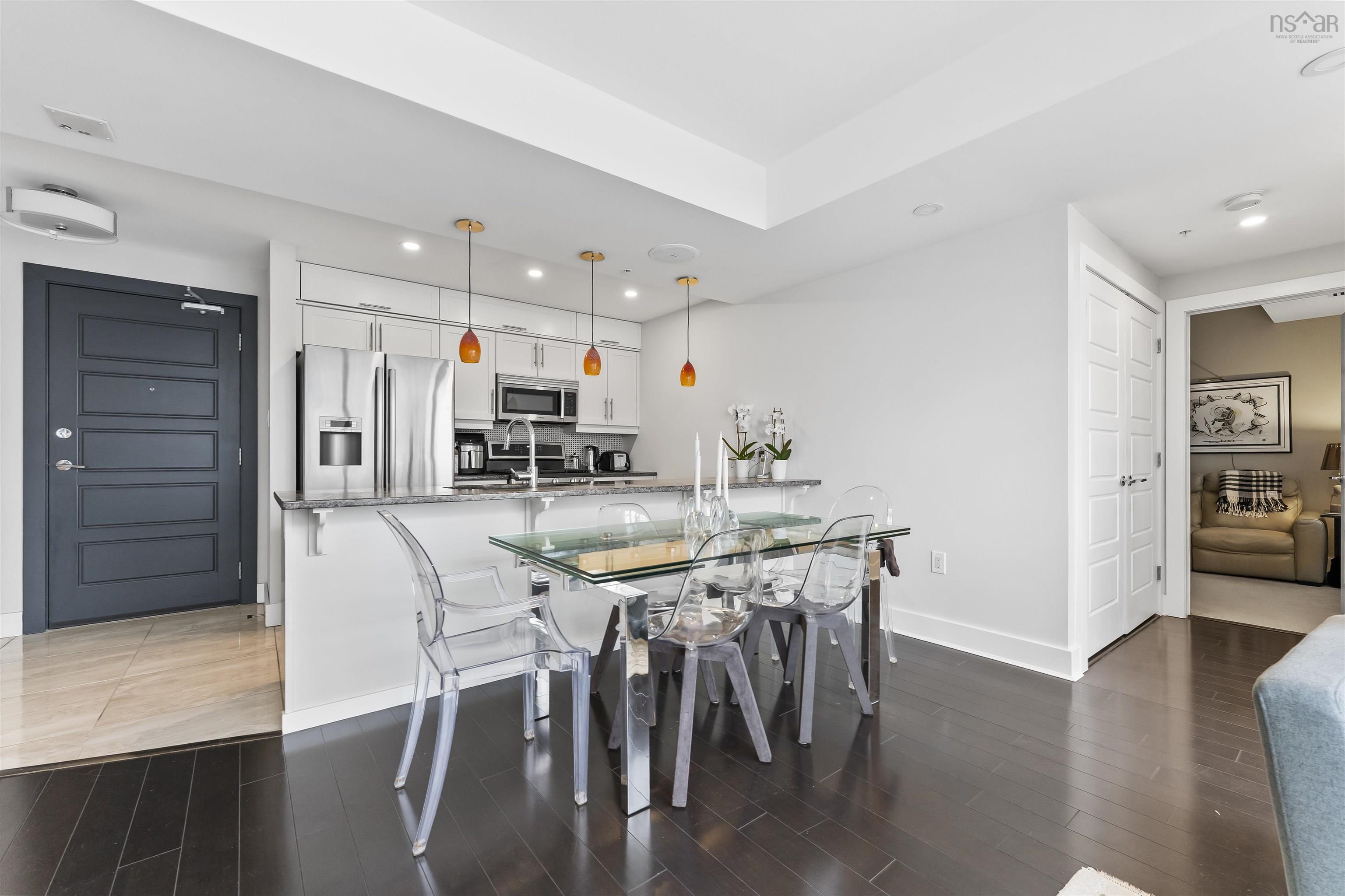 $599,900.00: 1003 31 Kings Wharf Place, Dartmouth