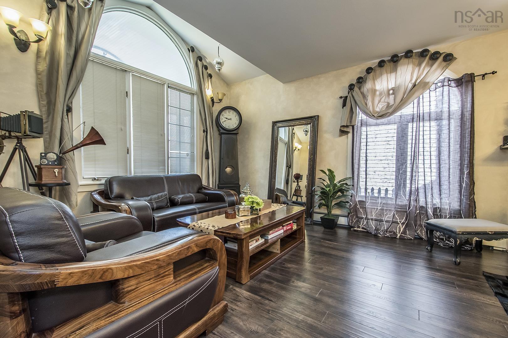 $1,595,900.00: 775 YOUNG Avenue, Halifax