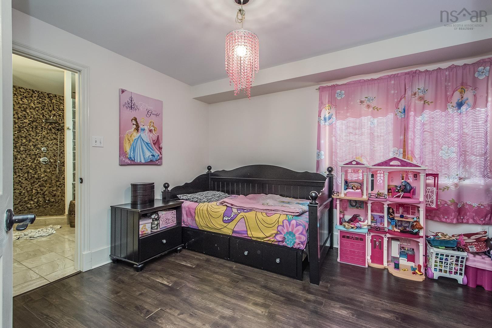 $1,595,900.00: 775 YOUNG Avenue, Halifax