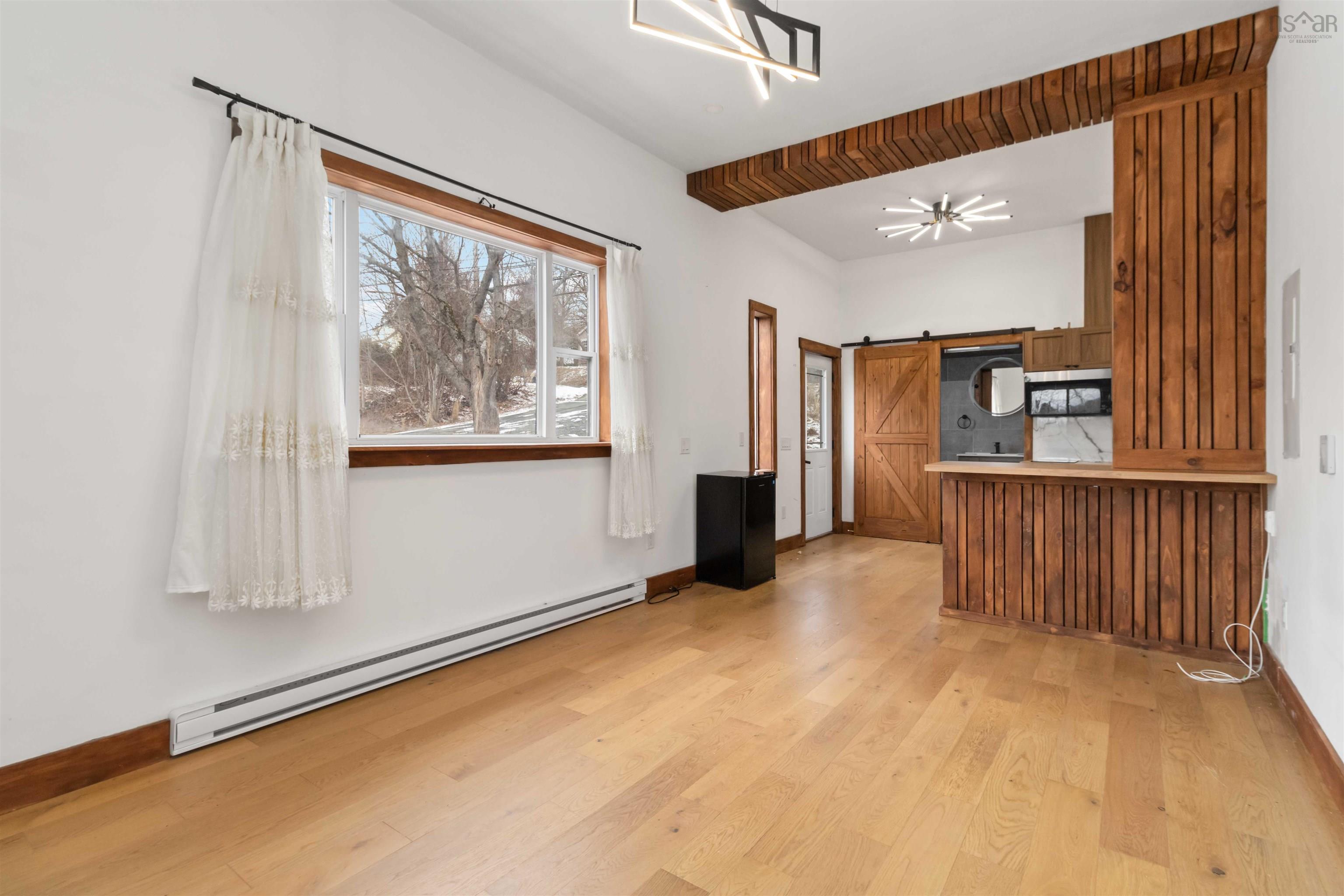 $385,000.00: 2090 Sackville Drive, Middle Sackville