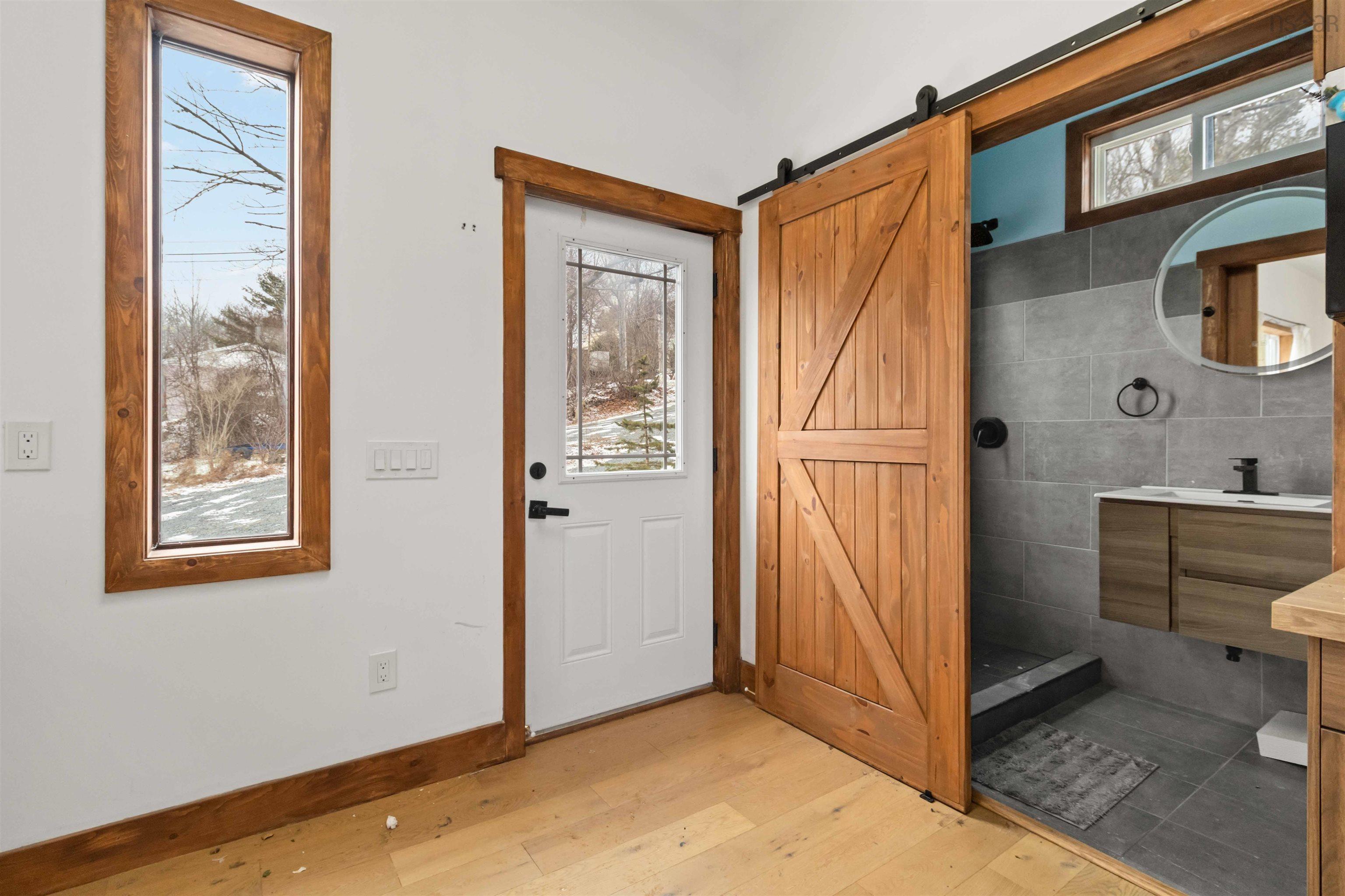 $385,000.00: 2090 Sackville Drive, Middle Sackville