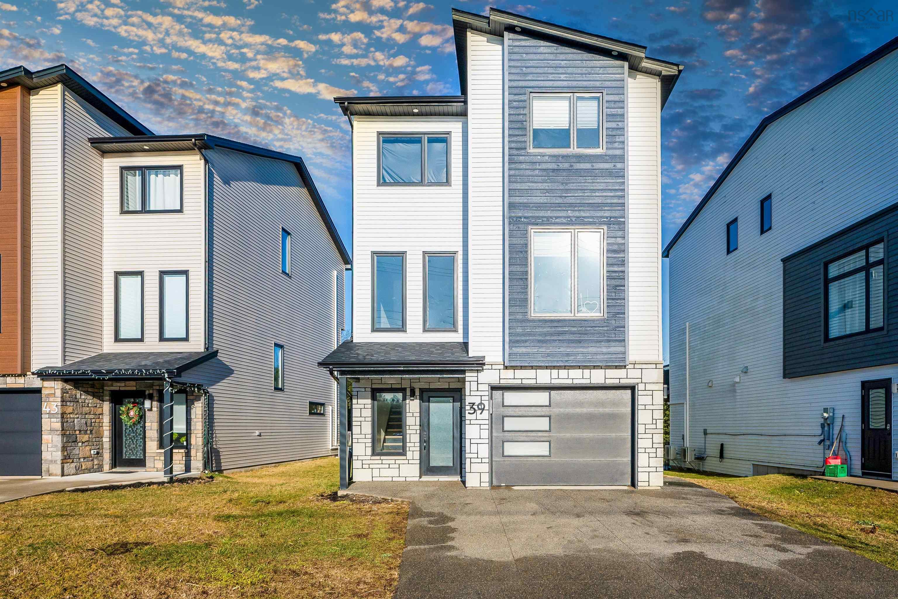$785,000.00: 39 Amalfi Way, Timberlea