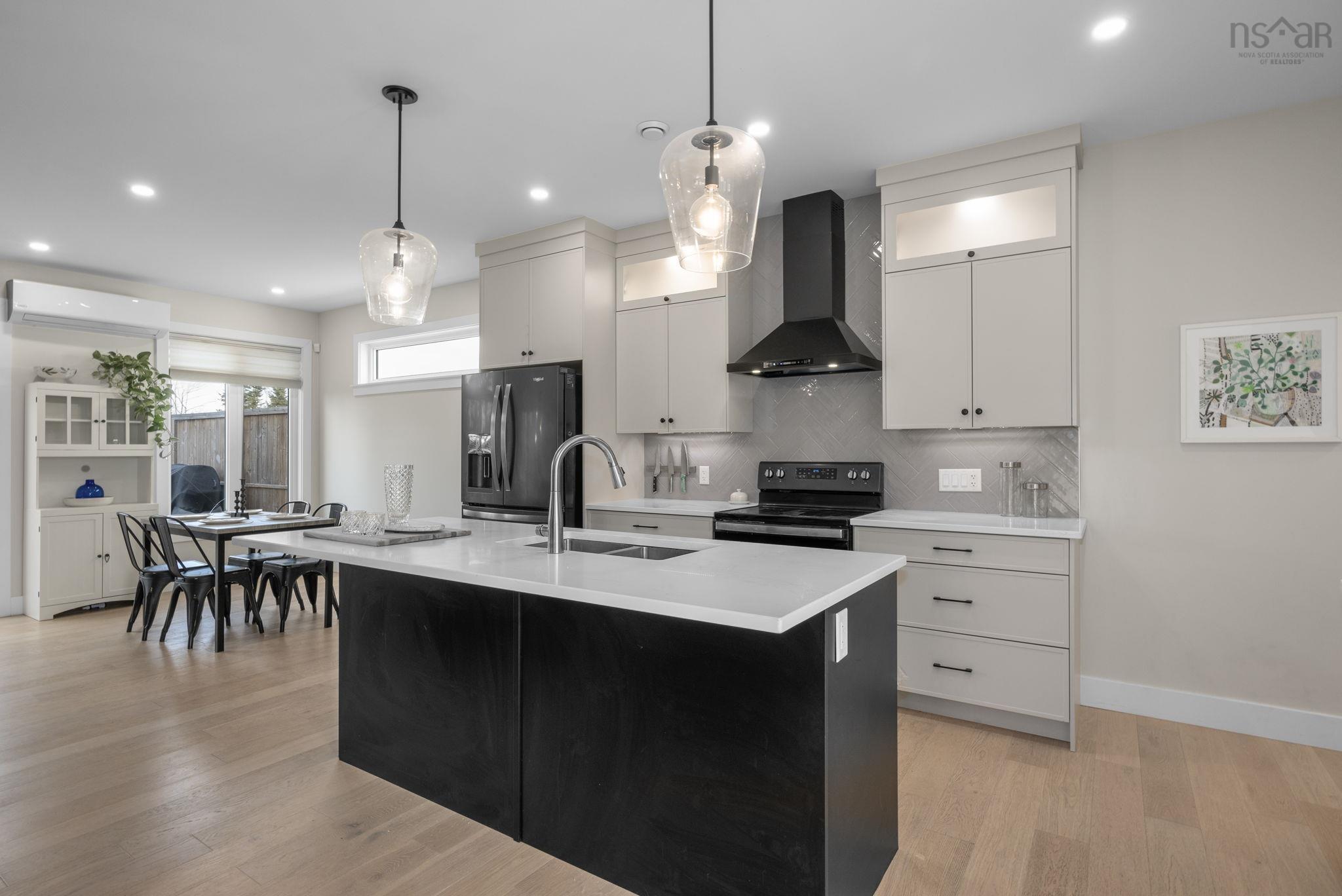 $785,000.00: 39 Amalfi Way, Timberlea
