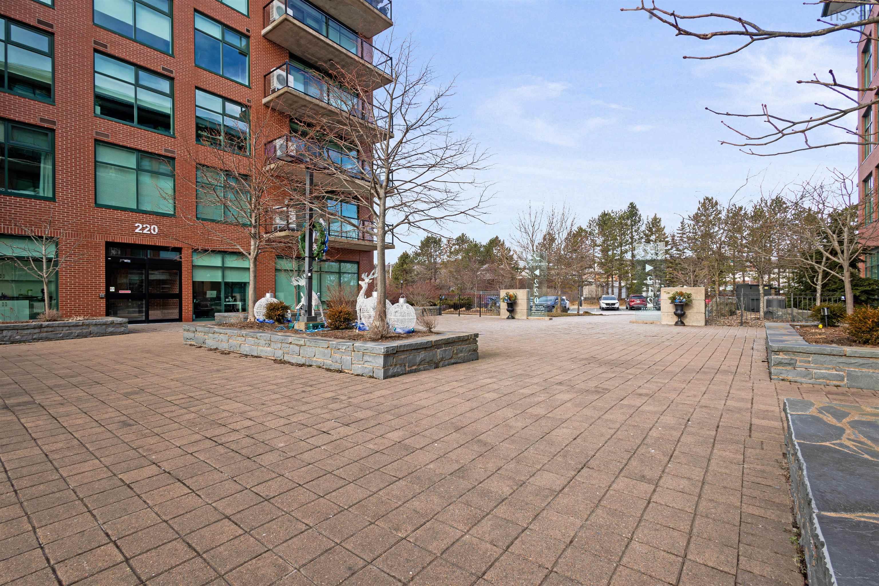$649,000.00: 509 220 Waterfront Drive, Bedford