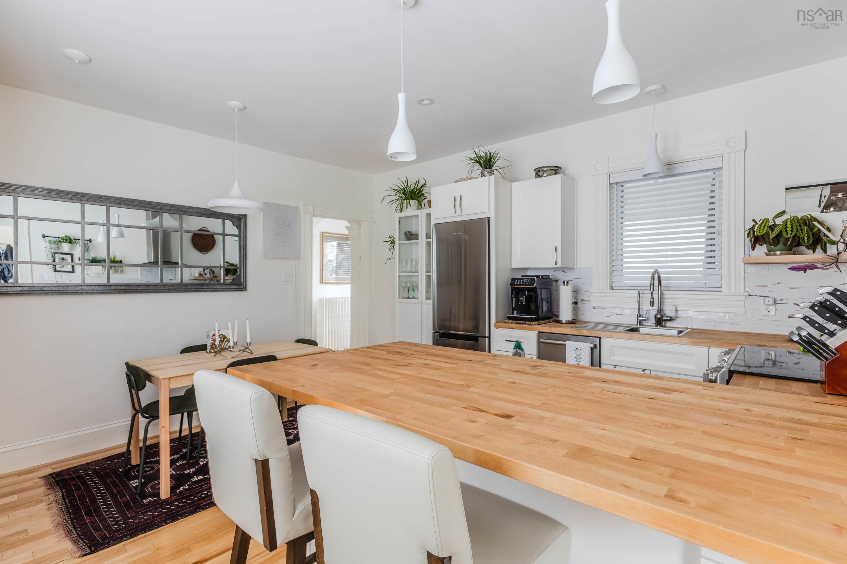 $349,900.00: 1745 Victoria Street, Westville