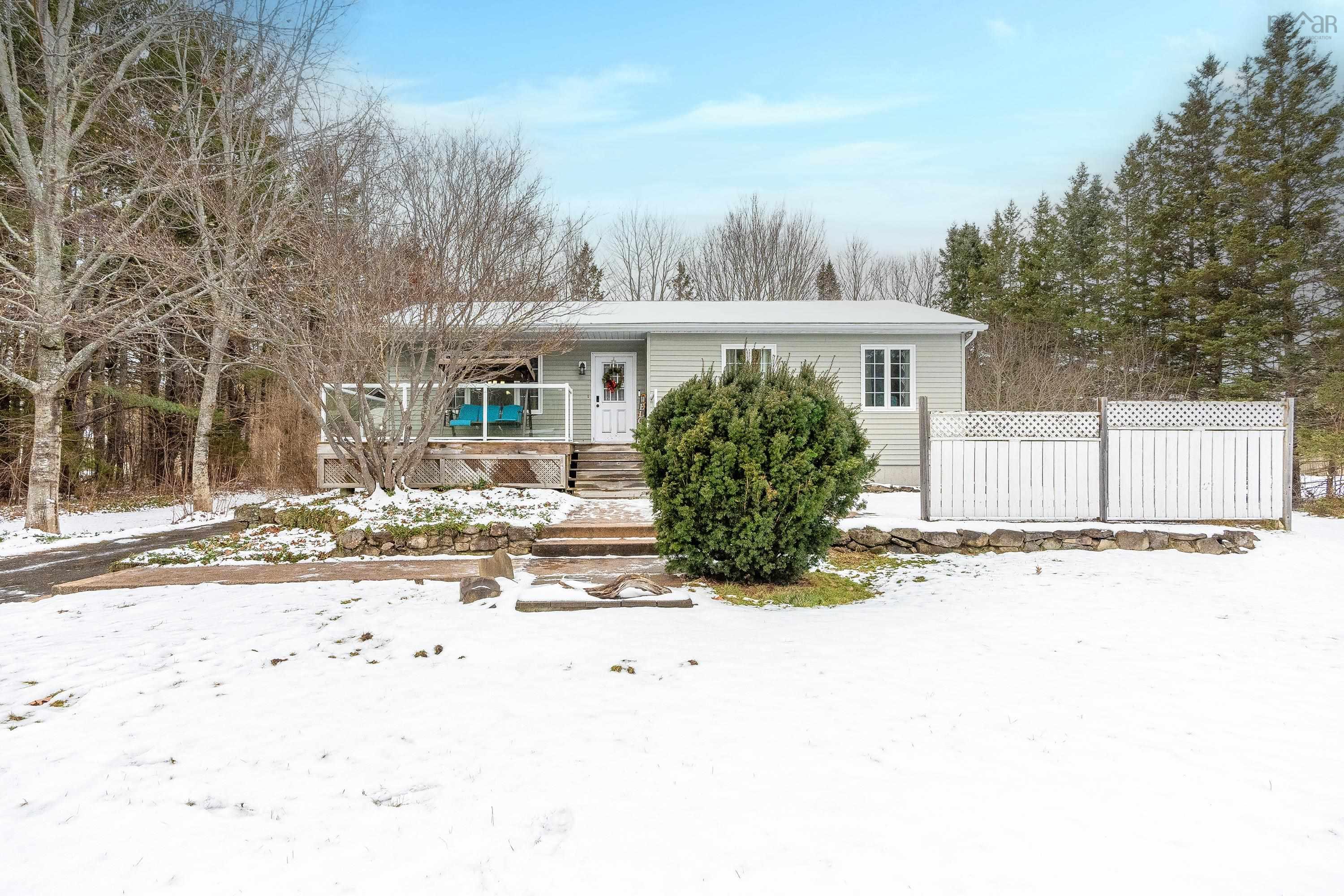 $374,900.00: 43 Hemlock Drive, Meadowvale