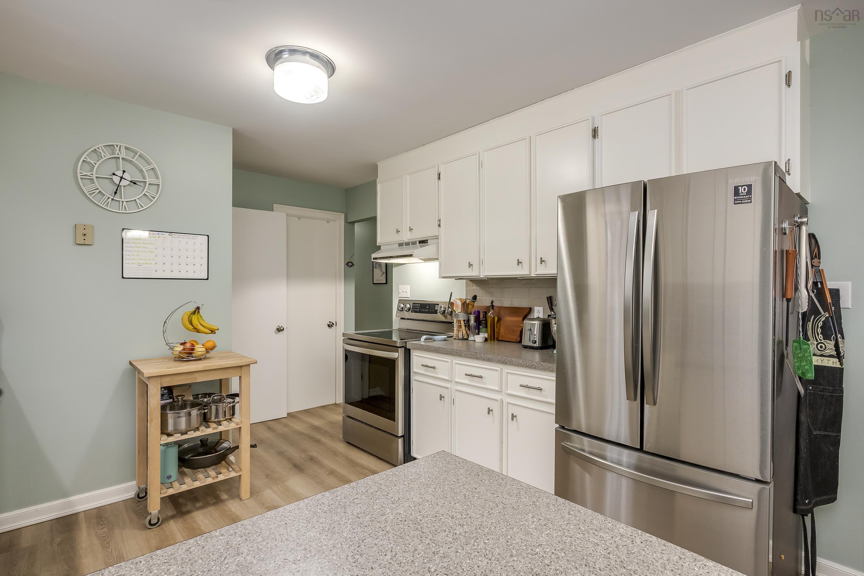 $374,900.00: 43 Hemlock Drive, Meadowvale