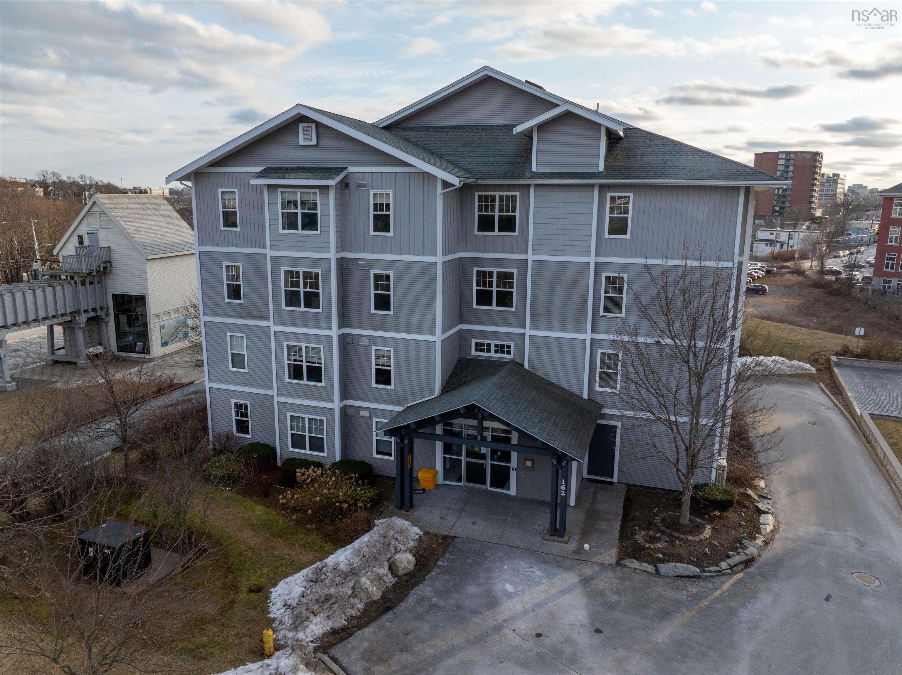 $449,900.00: 409 162 Ochterloney Street, Dartmouth